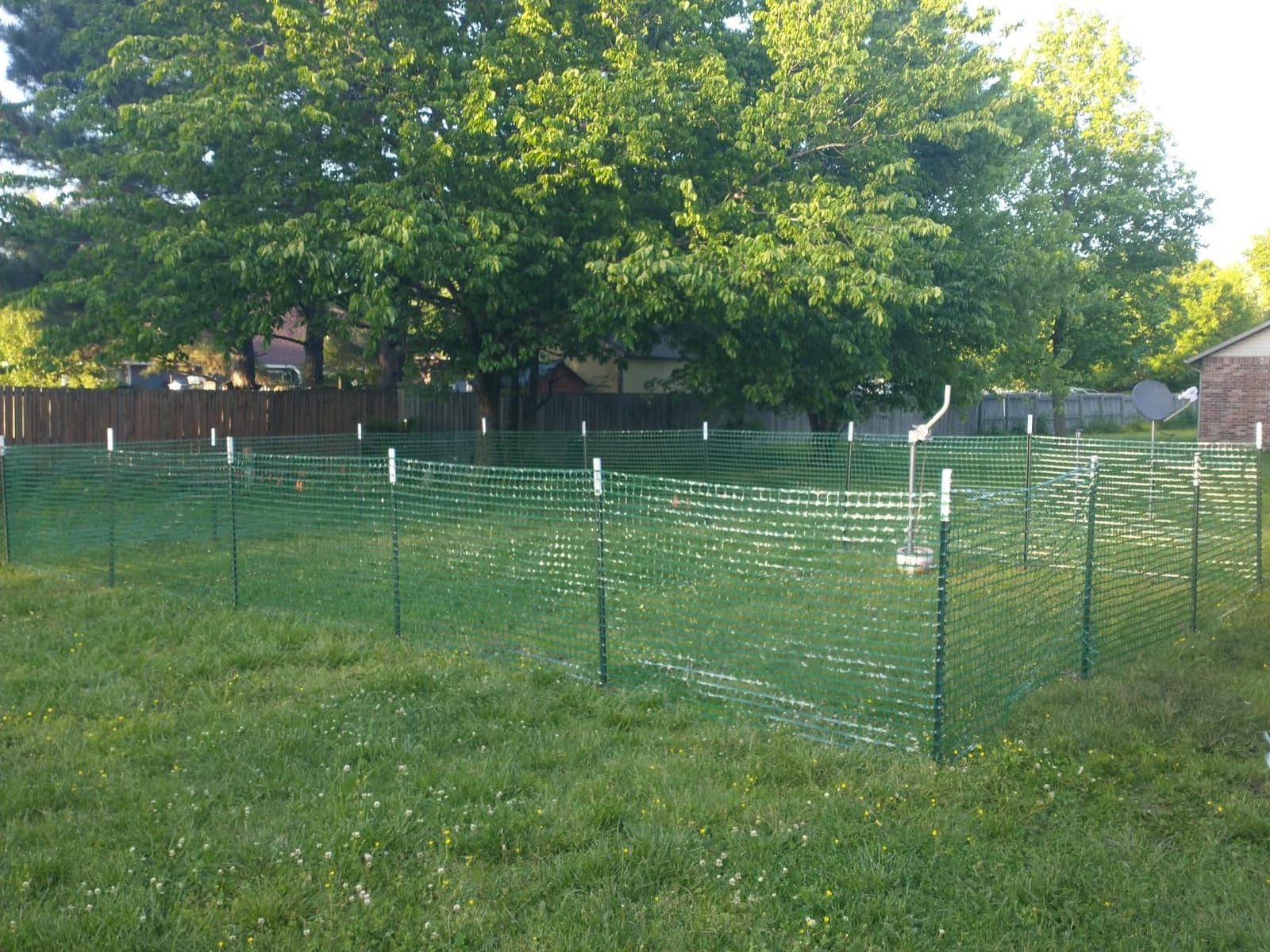 DOEWORKS Plastic Safety Fence, 4 ft x 100 ft Barrier Netting, Orange | Large Coverage | Durable Plastic Mesh | High-Visibility Orange | Versatile Use | Easy Installation customer photo 2