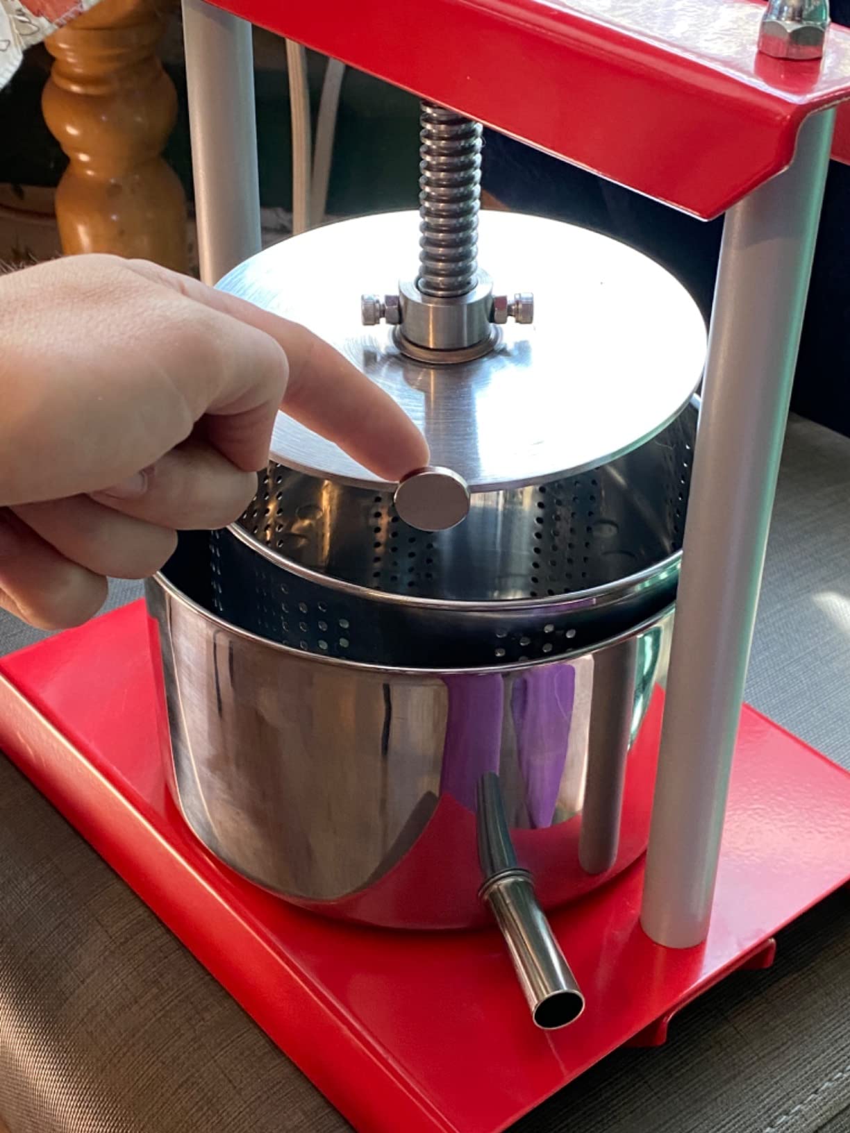 SQUEEZE master Cheese Tincture Herb Fruit Wine Manual Press - 0.53Gallon/ 2 Litre-Power Ball Handle-Stainless Steel & Iron for Juice, Cider,Wine,Olive Oil-Blue customer photo 2