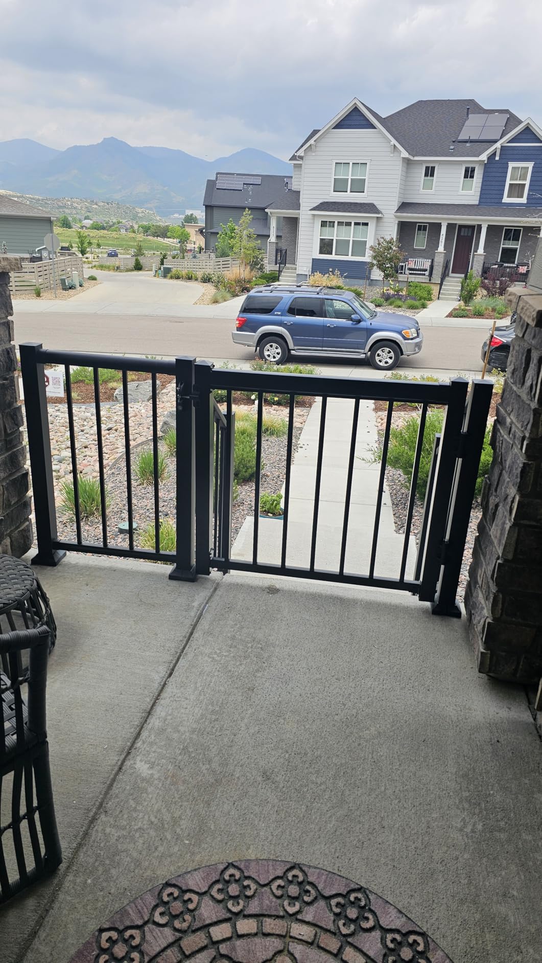 Outdoor Gate for Deck, 42 inch H, 1-1/2 inch Pickets, Fits Openings Up to 48 inch Wide, Black Aluminum Gate Kit, Hardware Mounted Outdoor Deck Gate with Hinges and Latch, Garden Gate for Outdoor Pet Safety customer photo 1