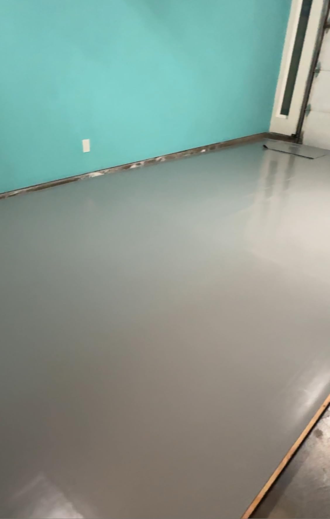 ProStep by FlooringInc Reversible Marley Dance Floor Roll, Portable Roll Out Vinyl Dance Flooring for Ballet, Jazz, Modern, Home Studio Practice, 1.2mm Thick, 5.25' x 15', Black/Black customer photo 1
