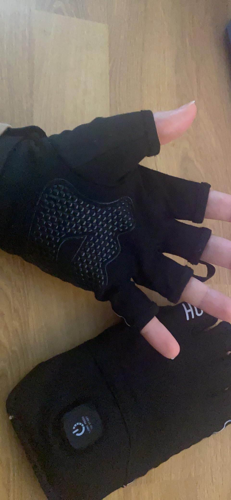 Heated Gloves Fingerless for Women Man with 3.7V 3000mAh Battery Cordless Work Touchscreen Gloves Winter Cold Weather Rechargeable Electric customer photo 2