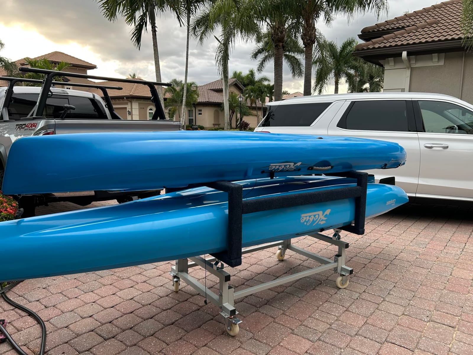 JY PERFORMANCE Watercraft PWC Dolly Boat Stand Storage Trailer Cart Dock Slipway Cart Adjustable Bunks W/ 4 Casters and 2 Brakes Carpeted to Prevent Scratch 1000lb Capacity customer photo 2