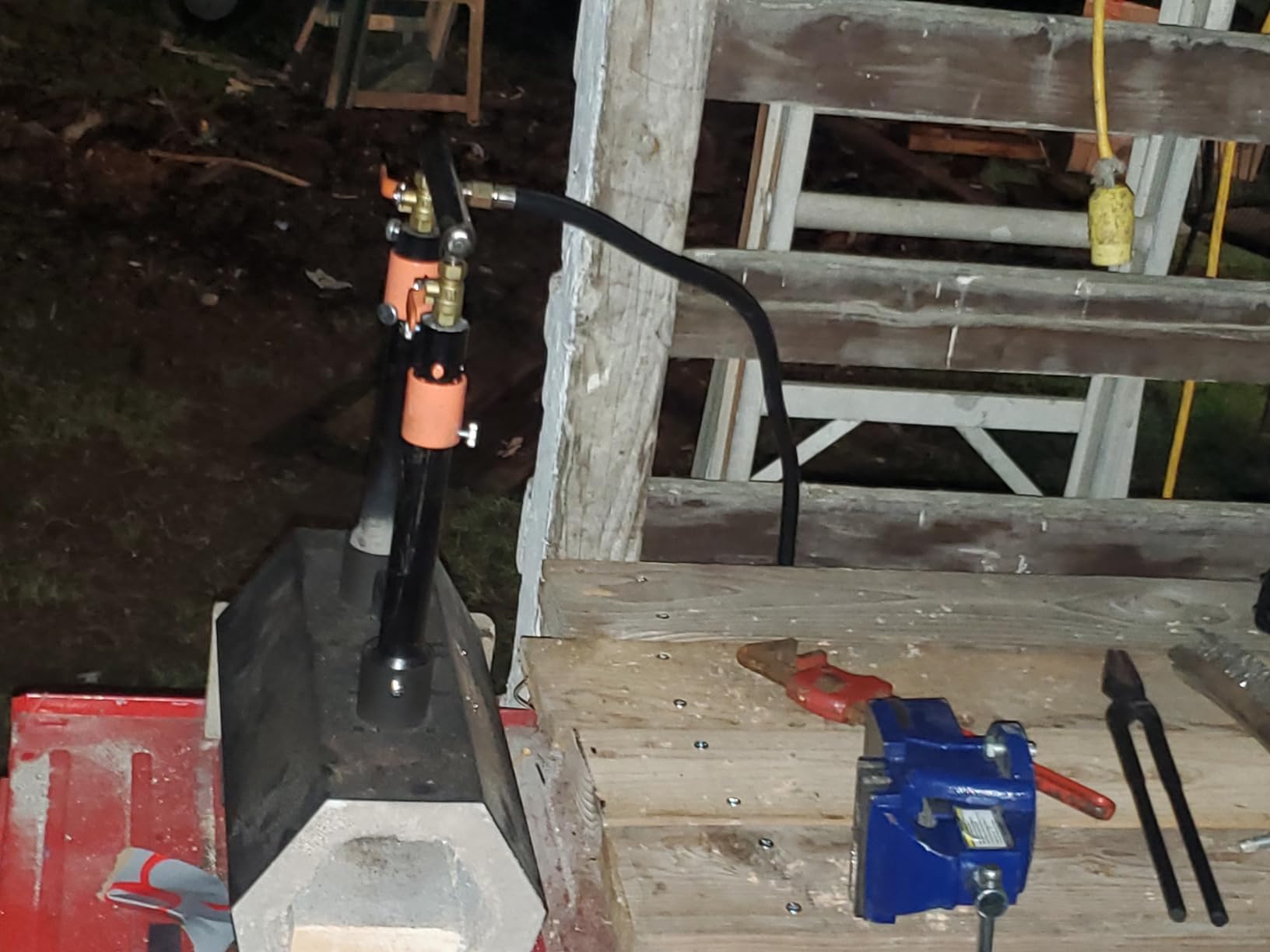 VEVOR Portable Propane Forge, Double Burner Tool and Knife Making, 2600°F customer photo 1