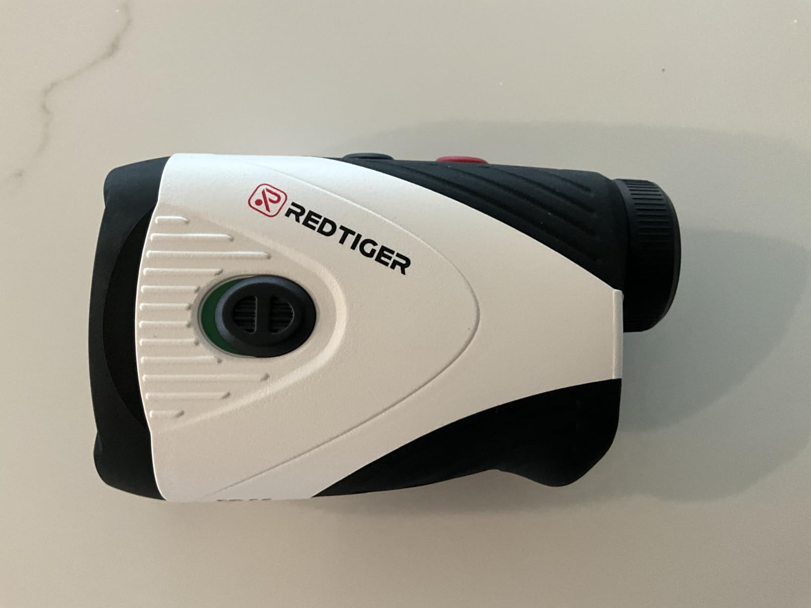 REDTIGER Golf Rangefinder with Slope On/Off,7X Magnification 1200 Yards | Flag Pole Lock with Vibration,IP54 Water Resistant,Rechargeable,Magnetic Suction,GolfVue Series 1,White customer photo 1
