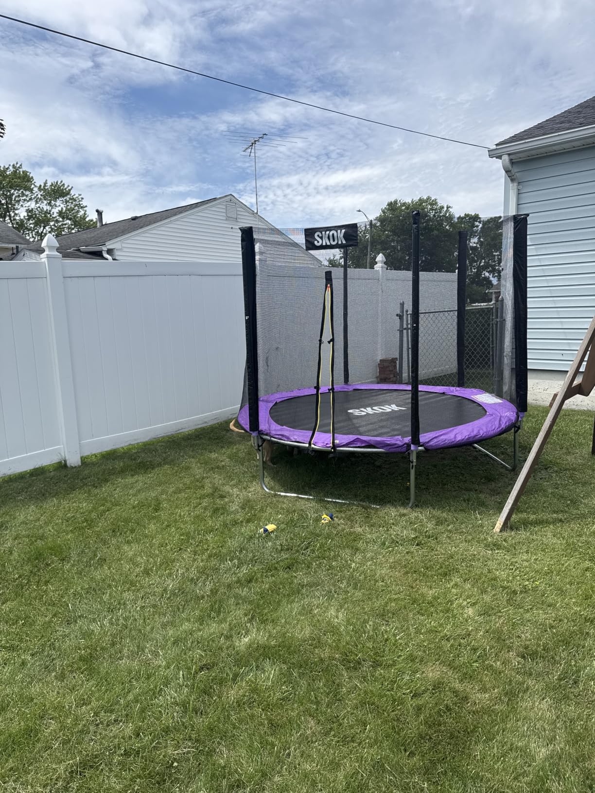 Trampoline for Kids, 400LBS Outdoor Trampoline with Net - ASTM Approved Trampoline for Children and Adults customer photo 2