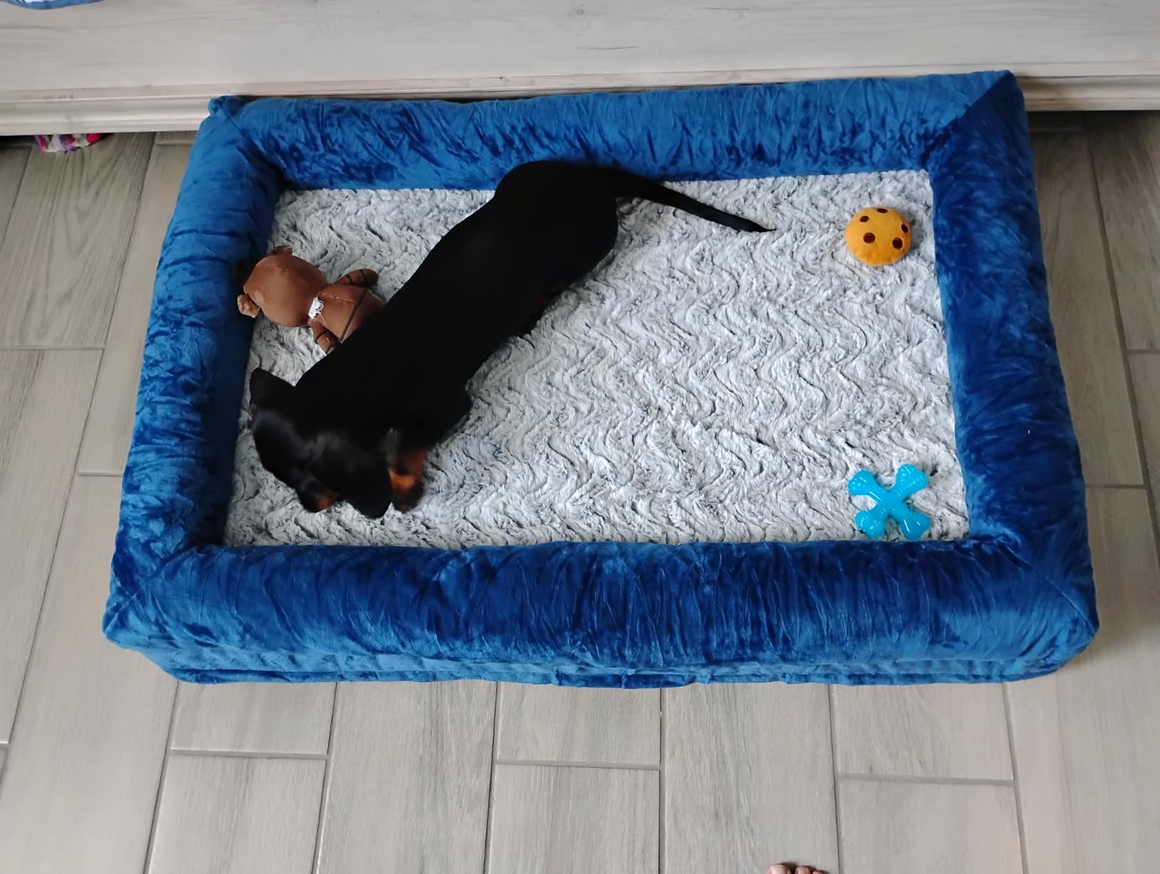 WNPETHOME XL Extra Large Dog Bed, Washable Dog Couch with Removable Waterproof Cover, Orthopedic Large Pet Sofa Bed with Bolster Sides for Sleeping customer photo 1