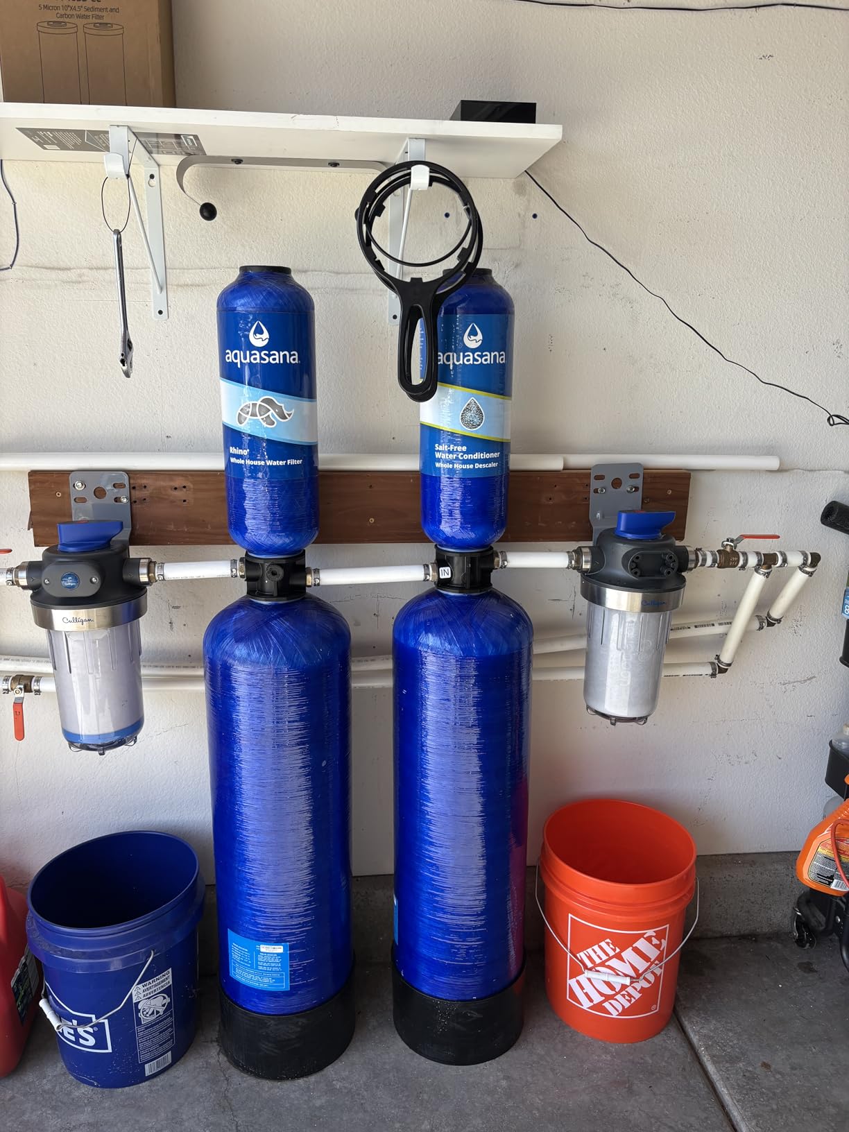 Aquasana Whole House Max Flow Water Filter | 1,000,000 Gallons | Salt-Free Softener Alternative | Carbon & KDF | Long-Lasting Pre-Filter | Reduce 97% Chlorine, Sediment & Scale | Rhino WH-1010-CT-LM customer photo 1