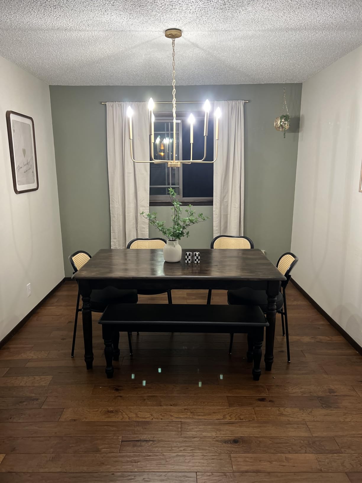 Modern Gold Chandelier for Dining Room,Metal 6-Light Kitchen Light Fixtures,Farmhouse Candle Hanging Pendant Light for Living Room Entryway Foyer Bedroom (Bulb Not Included) customer photo 1
