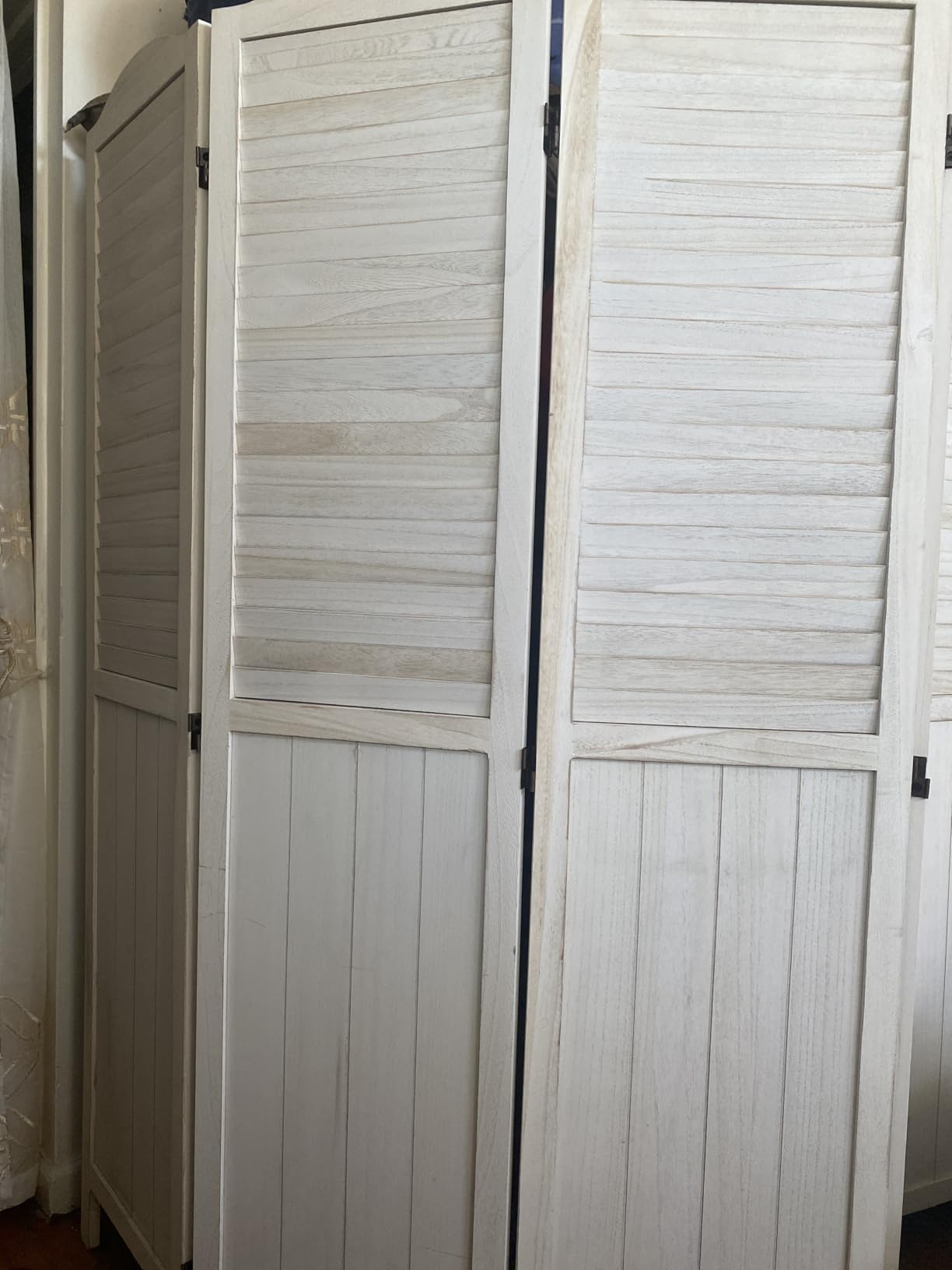 Room Dividers and Folding Privacy Screens, Wood Louvered Separators Divider Wall for Home Office Bedroom - 4 Panels, 67 * 60inch (White-Washed) customer photo 1