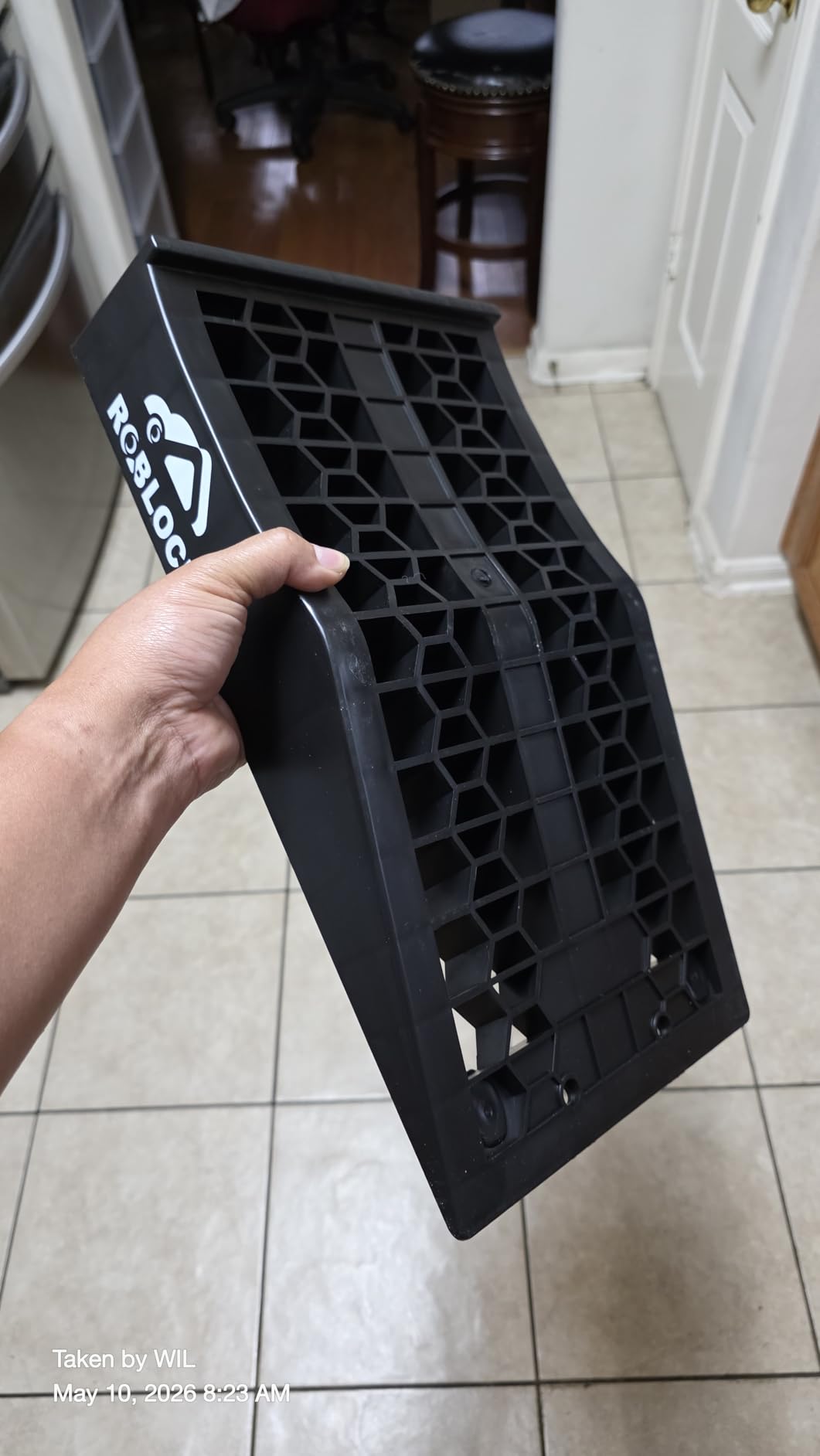 ROBLOCK Heavy Duty Low Profile Car Ramps for Oil Changes, Portable Car Ramps for Low Cars High Lift and Jack Support, 35.63