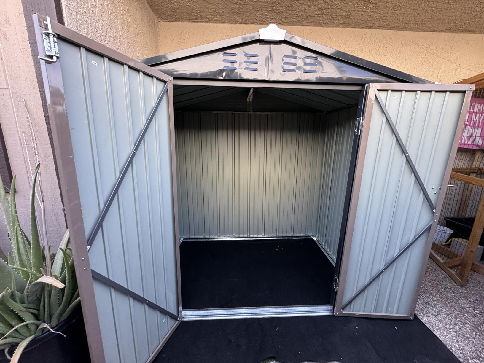 JUMMICO Metal Outdoor Storage Shed, 6 x 4 FT, Brown | Lockable Door, Waterproof Garden Tool Shed Storage House For Backyard Patio Lawn customer photo 2