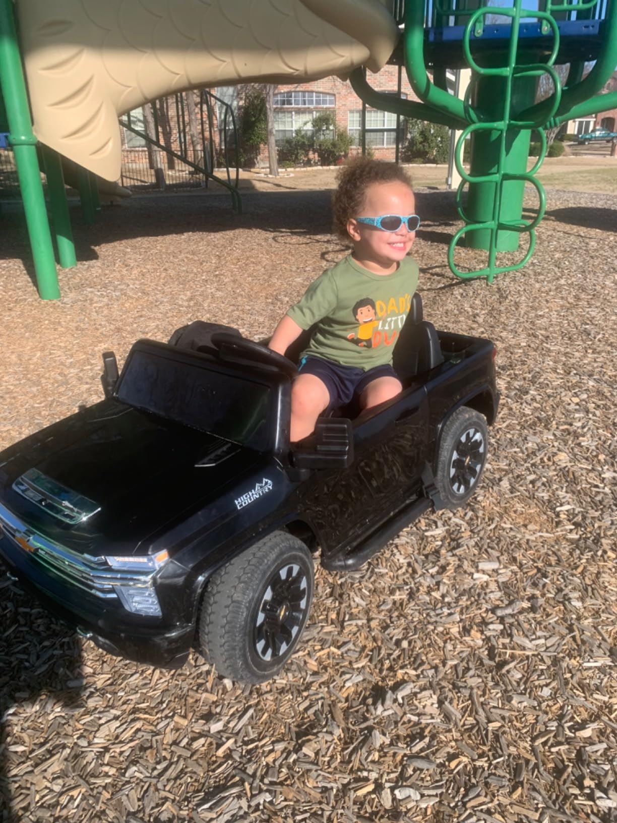 24V 4WD Ride on Toy, 2 Seater Licensed Chevrolet Silverado HD Kids Electric Car with Remote Control, Battery Powered 4x4 Truck for Boys Girls, All-Terrain Outdoor Vehicle with Bluetooth, White customer photo 1