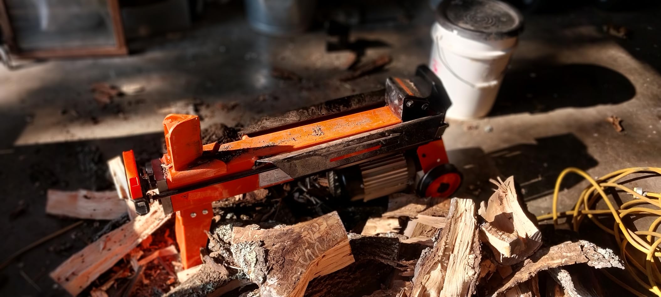 PROYAMA 7T Electric Log Splitter, 15A Motor Wood Splitter with Cross Wedge | Firewood Splitting Machine with Hydraulic Ram for Home Heating, and Yard Maintenance customer photo 2