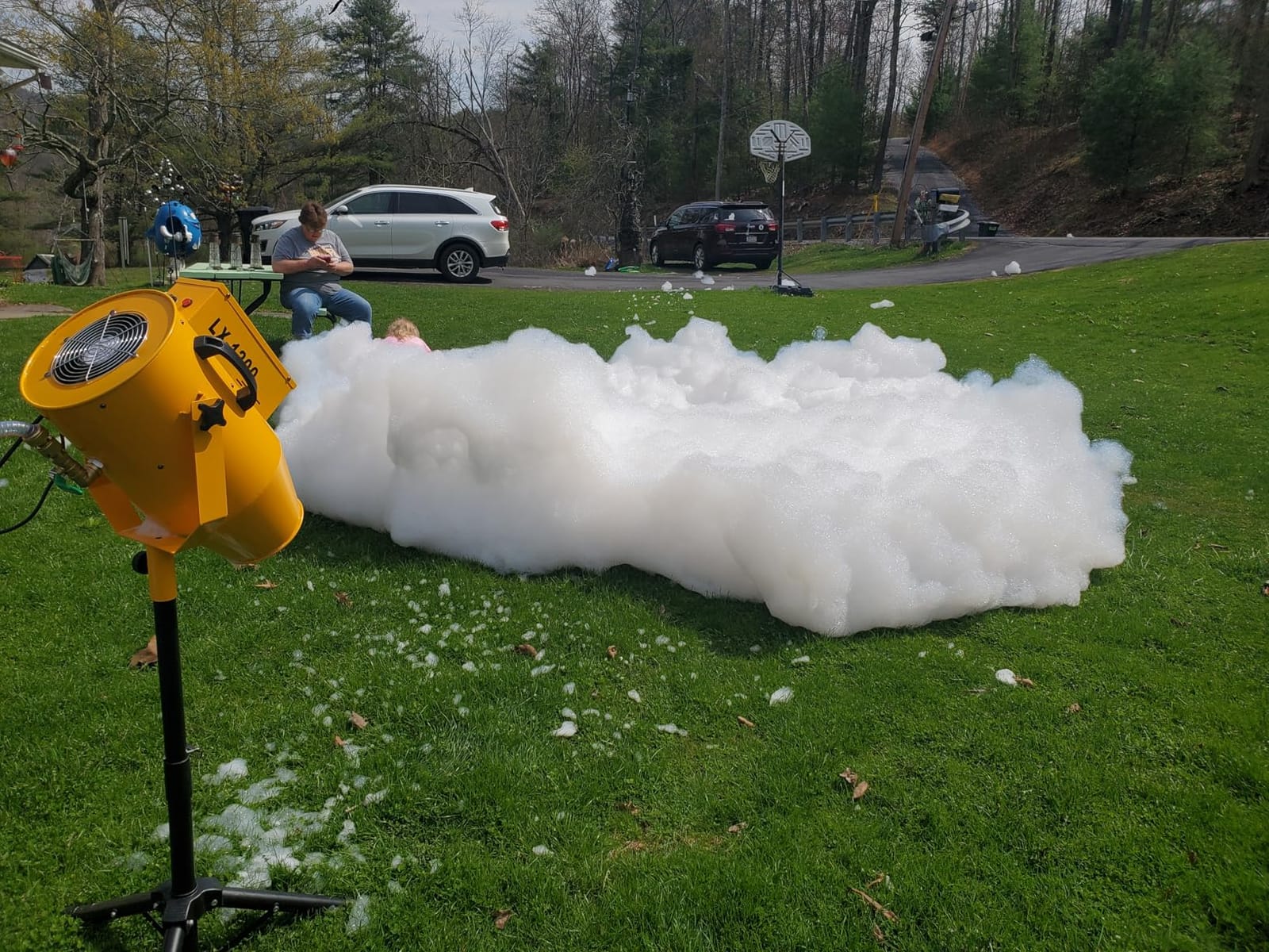 LANGXUN 2026 Upgrade Foam Machine for Party, 1200W High Power Foam Maker Cannon Bubble Machine, Outdoor Summer Pool Party Water Toys for Birthdays Holiday Celebrations and Backyard Events customer photo 1