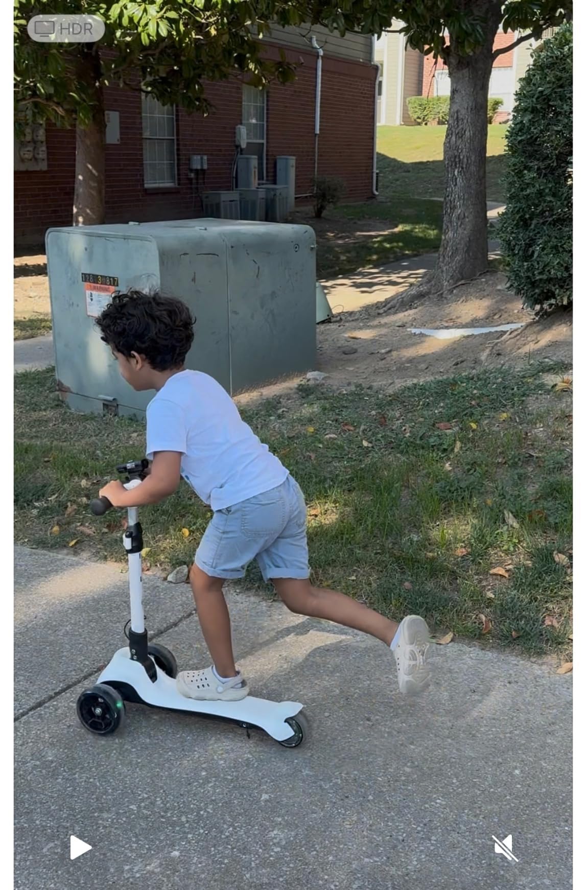 ELECOSMOS Safe Electric Scooter for Kids 4+, Balance for Beginner, Thumb Throttle, Flash Deck, Extra Wide Light Up Big Wheels, Adjustable Heights, 5 MPH Safe Speed customer photo 1