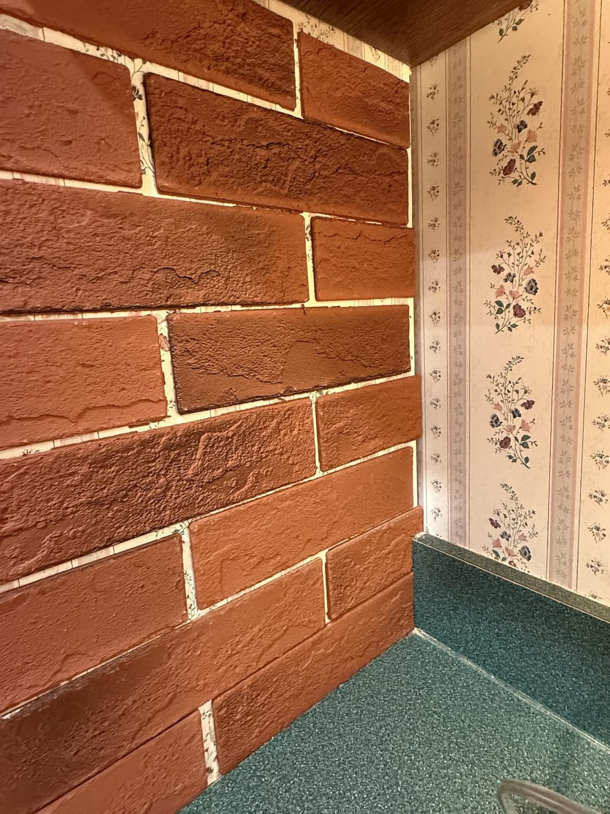 100 Vintage Grey Faux Brick Wall Tiles, 3D Thin Brick Veneers for Bedroom, Bathroom, Kitchen, Fireplace and Fence Wall Panels (14.2 sq ft) customer photo 1