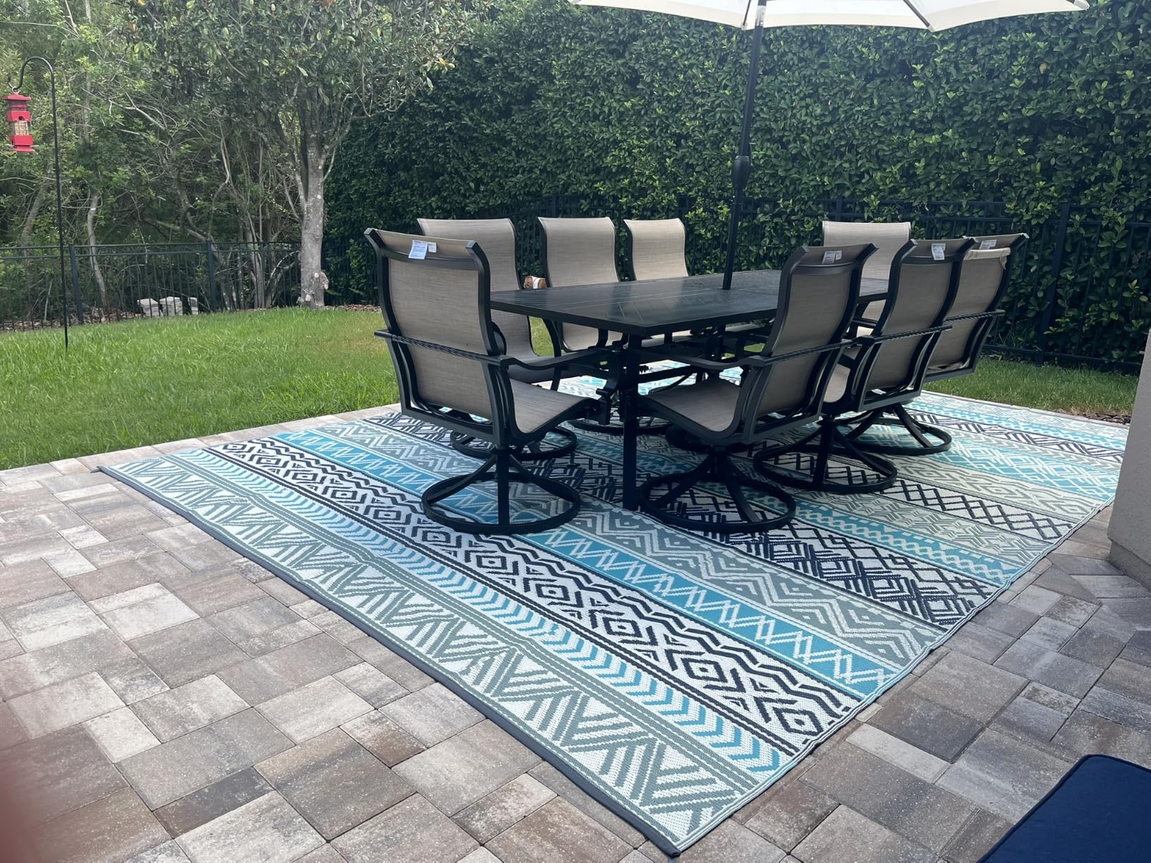 MontVoo Outdoor Rug 5x8 ft Plastic Straw Area Rugs for Patio Deck Balcony Porch, Indoor Outdoor Carpets, Waterproof Quick Dry Easy Clean customer photo 1