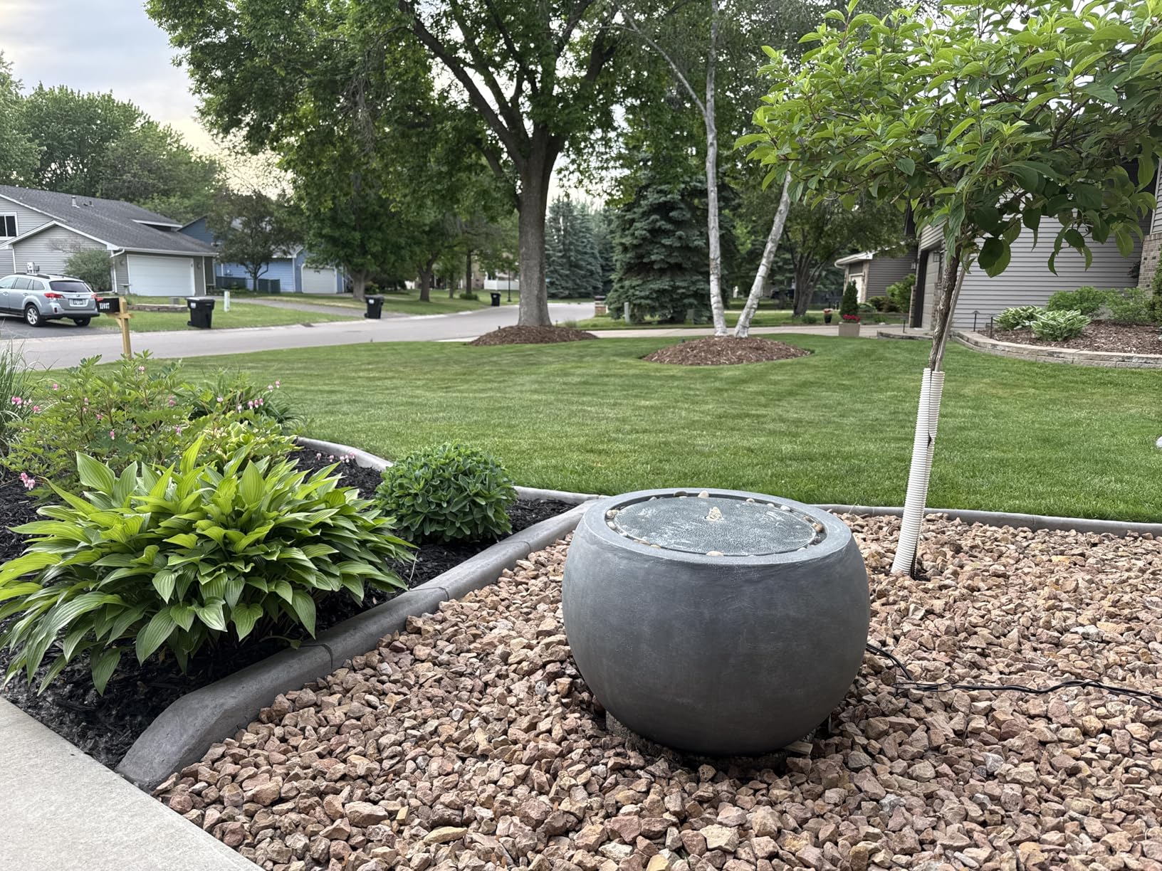 Tankana Garden Water Fountain Outdoor Large Round Bubbler Water Feature Indoor with Lights & Pump and Pebbles Concrete Effect for Patio Pool Pond Yard Home Decor Gray, 25