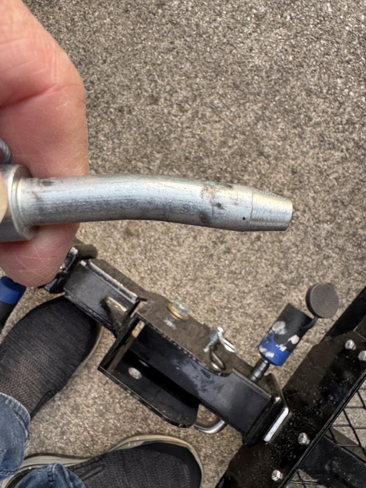 Electric Bike Lift, Motorized Hitch Lift - Easily Load Heavy Ebikes and Scooters onto Your Tow Hitch Rack customer photo 1