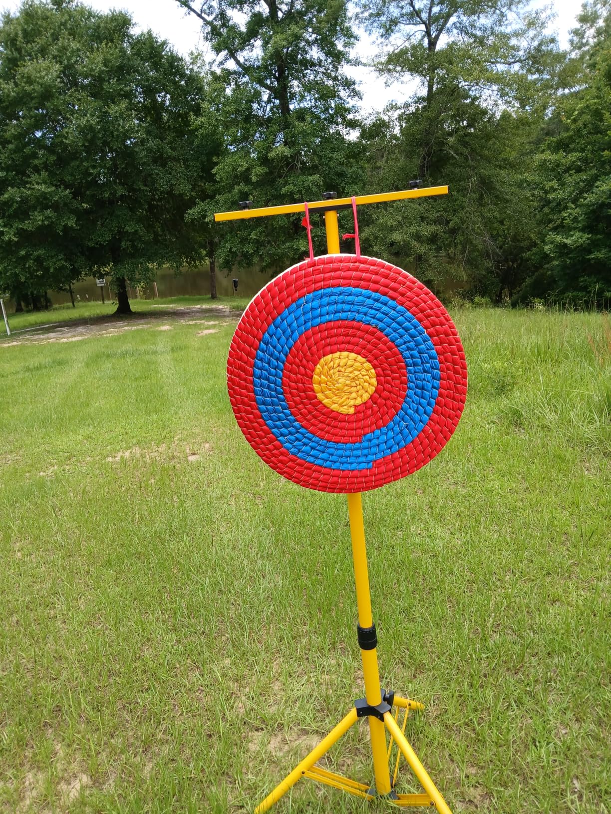 VEVOR Straw Archery Target 20 inch Round customer photo 1