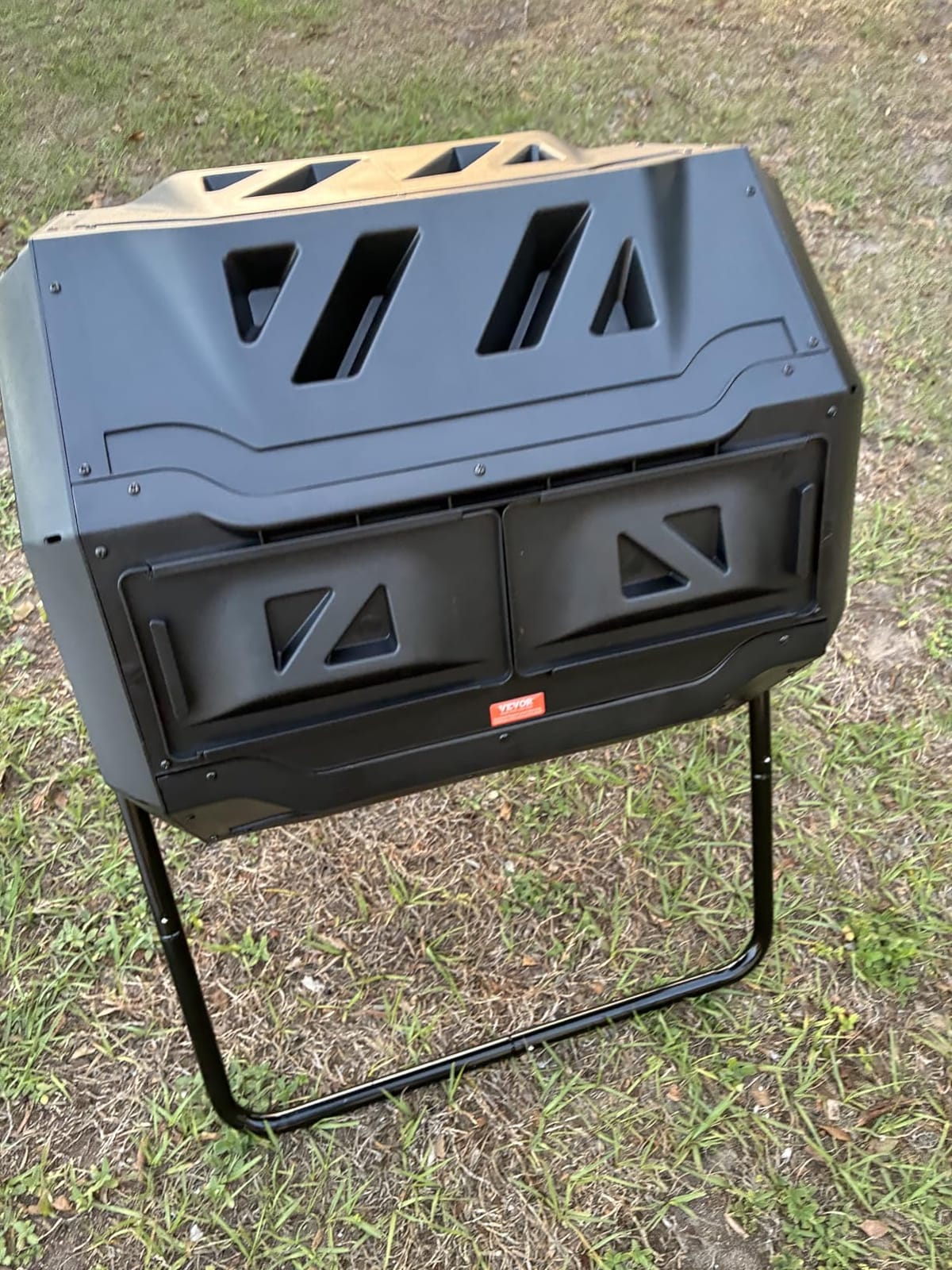 VEVOR Compost Bin, 43-Gal Dual Chamber Composting Tumbler, Large Tumbling Rotating Composter with 2 Sliding Doors and Steel Frame, BPA Free customer photo 2
