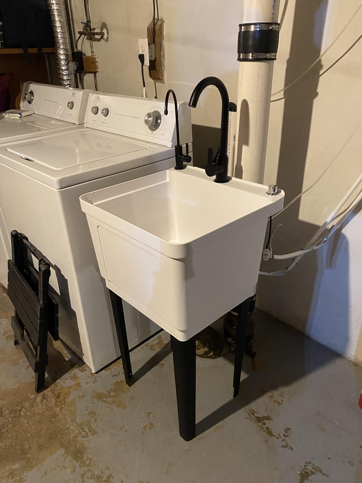 VINGLI 13-Gallon Utility Sink Laundry Tub for Washing Room, Freestanding Utility Sink with Stainless Steel Faucet, White, 19.7