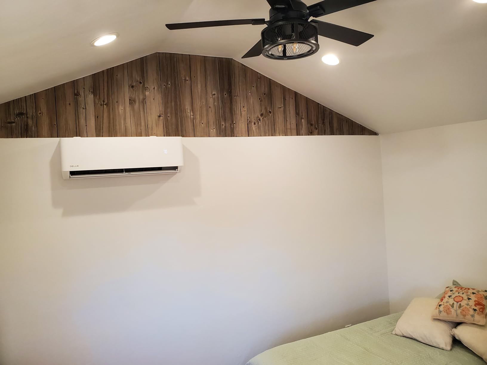 Hyper Heat 12,000 BTU WiFi Mini Split, Works with Alexa, Energy Star 115V 23 SEER2, Cools Up to 550 Sq. Ft, Inverter AC with 1 Ton Pre-Charged Heat Pump & Installation Kits, Low as -13F customer photo 1