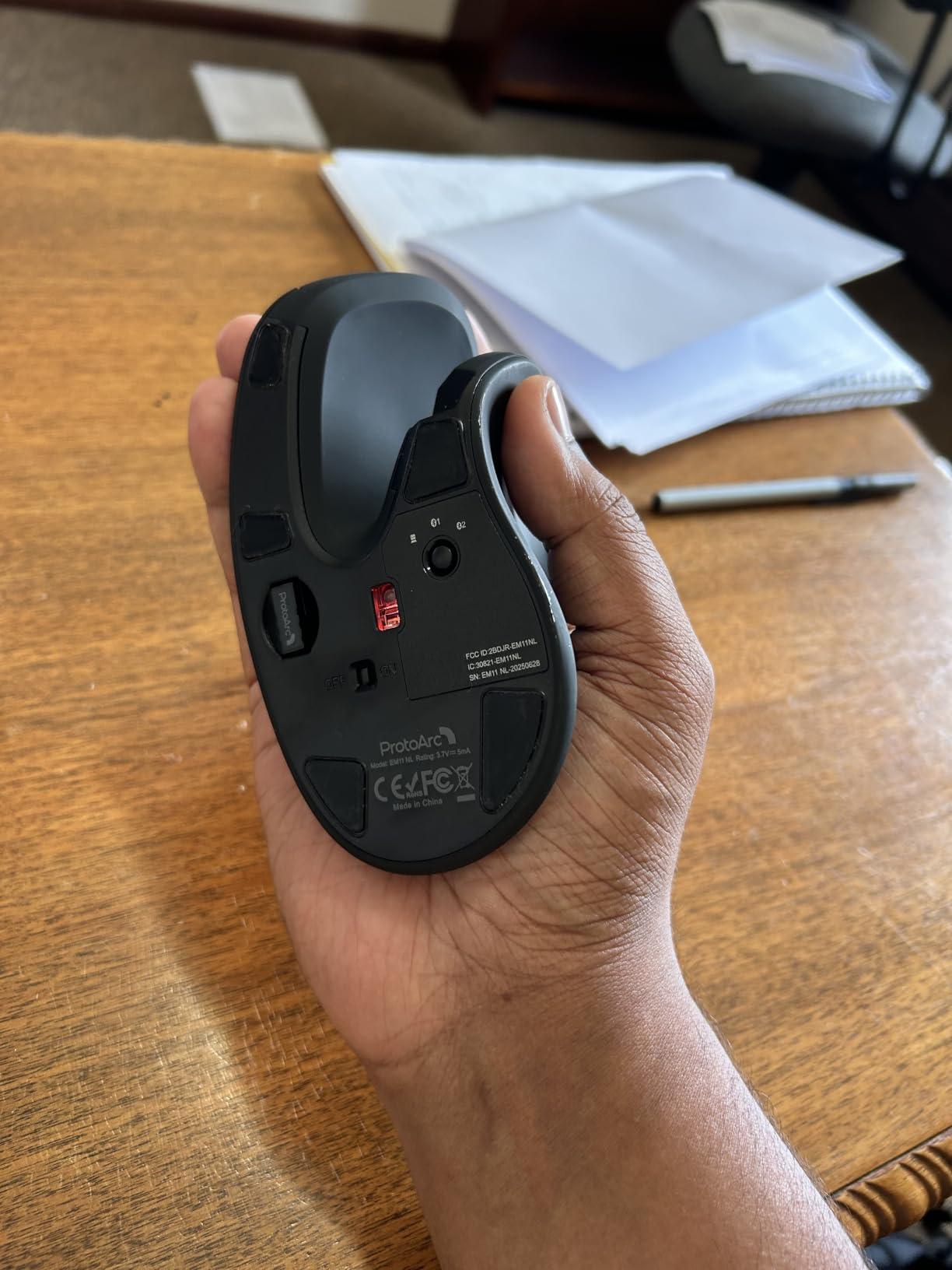 ProtoArc EM11 NL Wireless Ergonomic Vertical Mouse, Rechargeable, Black | 58 degree vertical design supports a natural wrist posture, connect 3 devices via Bluetooth/2.4G USB-A, 500mAh USB-C rechargeable. customer photo 2
