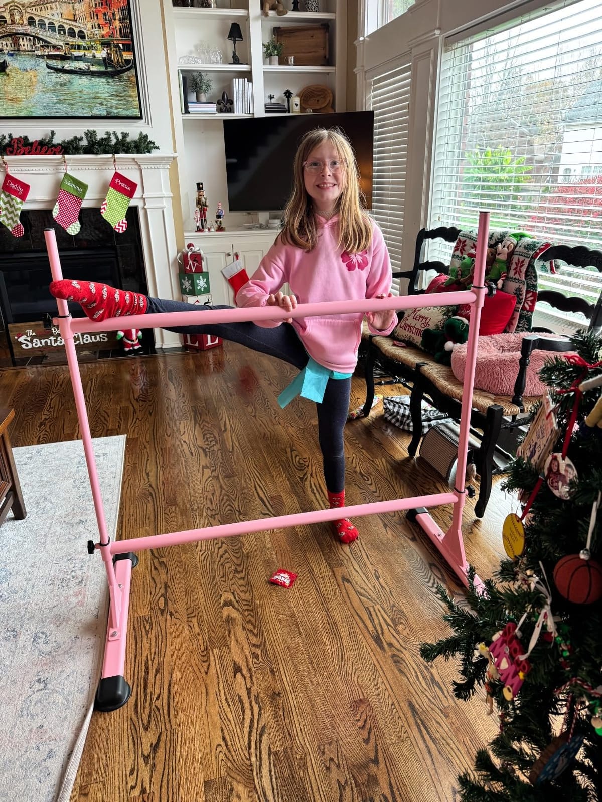 Dolibest Freestanding Ballet Bar, Height Adjustable Ballet Bar, Heavy Duty Dance Bar, with Non-Slip Rubber Pads, Enhanced Stability, Dance/Yoga/Fitness Stretching Bar, Ideal for Kids and Adults customer photo 1
