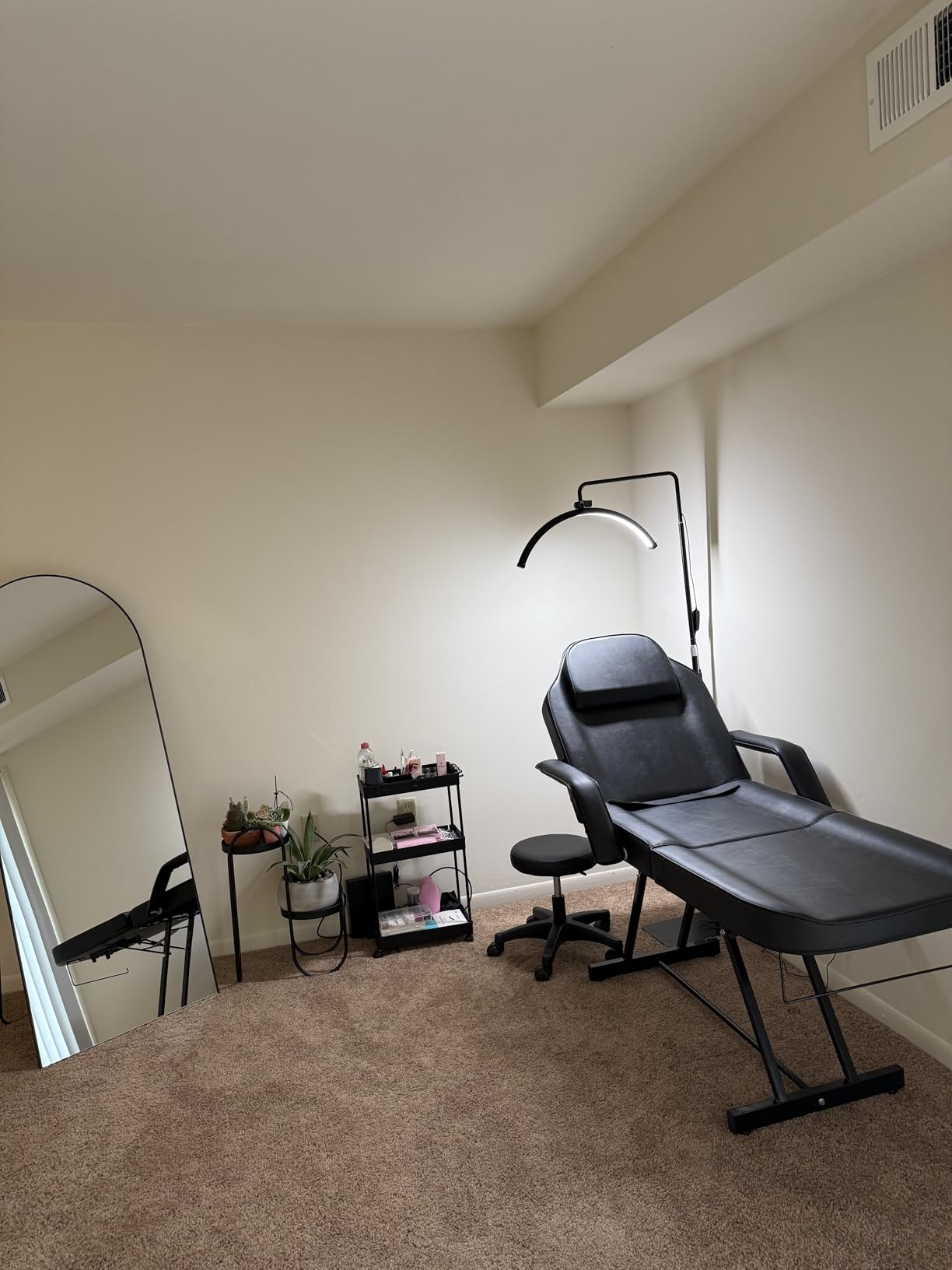 Artist hand Massage Table Electric Height Adjustable Massage Bed Facial Bed Lash Bed for Eyelash Extensions Salon Chair (White) | Electric Height Adjustment Offers Convenient Positioning For Facial Treatments, Lash Extensions, Massage & Spa Services customer photo 1