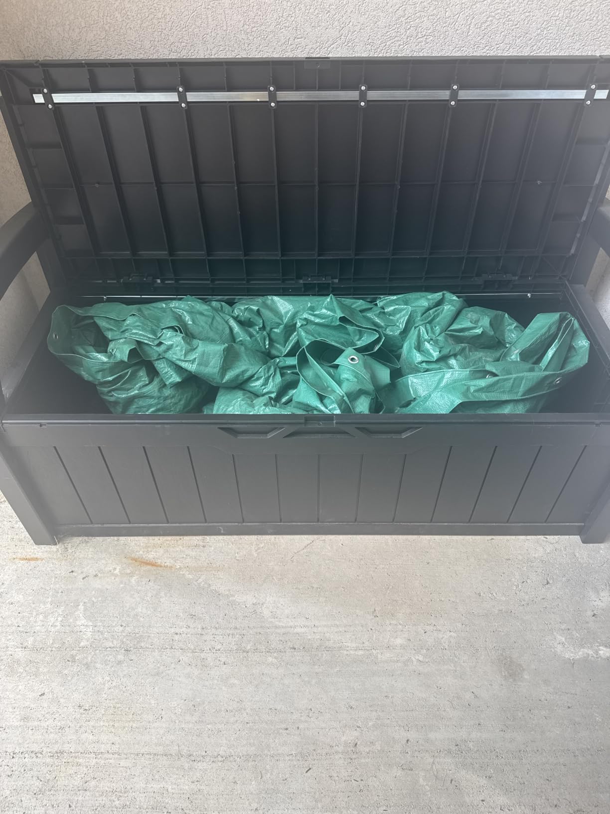 Devoko 80 Gallon Storage Bench Deck Box Waterproof&Lockable | Outdoor Benches for Patio Furniture, Garden Decor and Outdoor Seating for Cushions, Garden Tools and Pool Supplies customer photo 2