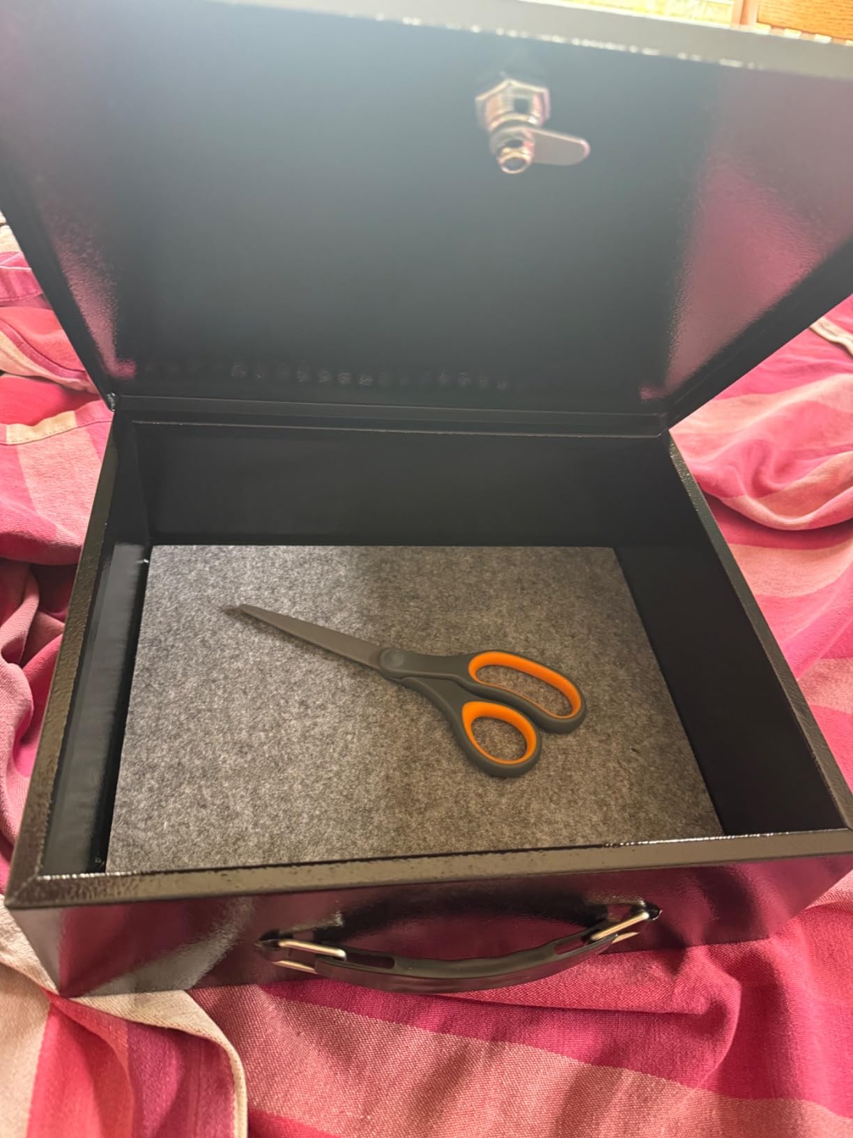 Fireproof Document Box, Fire Resistant Safe Box with Key Lock for Home, Portable Fireproof Lock Box for Personal Items, X Large 13.2 x 11 x 4.13 inches customer photo 1