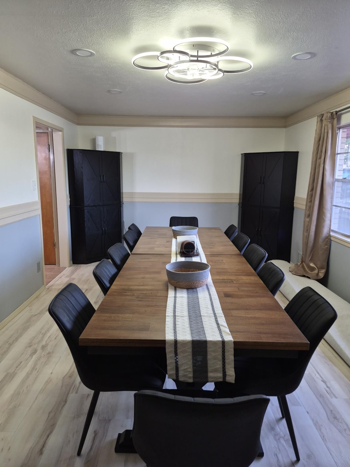 Signature Design by Ashley Wildenauer Dining Extension Table, 18