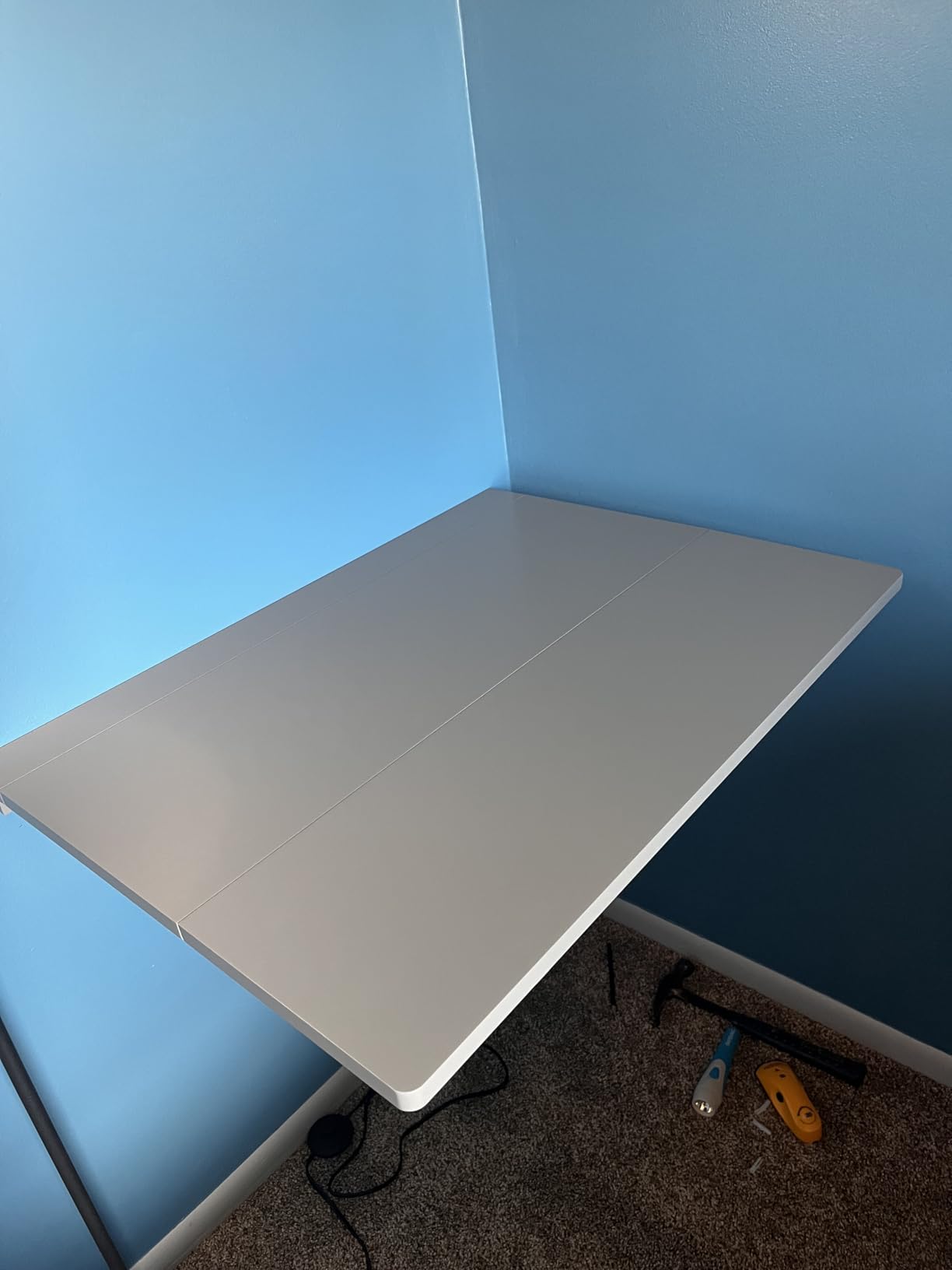 GIANTEX Wall-Mounted Folding Desk, Wooden Floating Laptop Table with Drop Leaf Design, Space-Saving Foldable Wall Desk for Study, Bedroom, Living Room, Laundry (White) customer photo 2