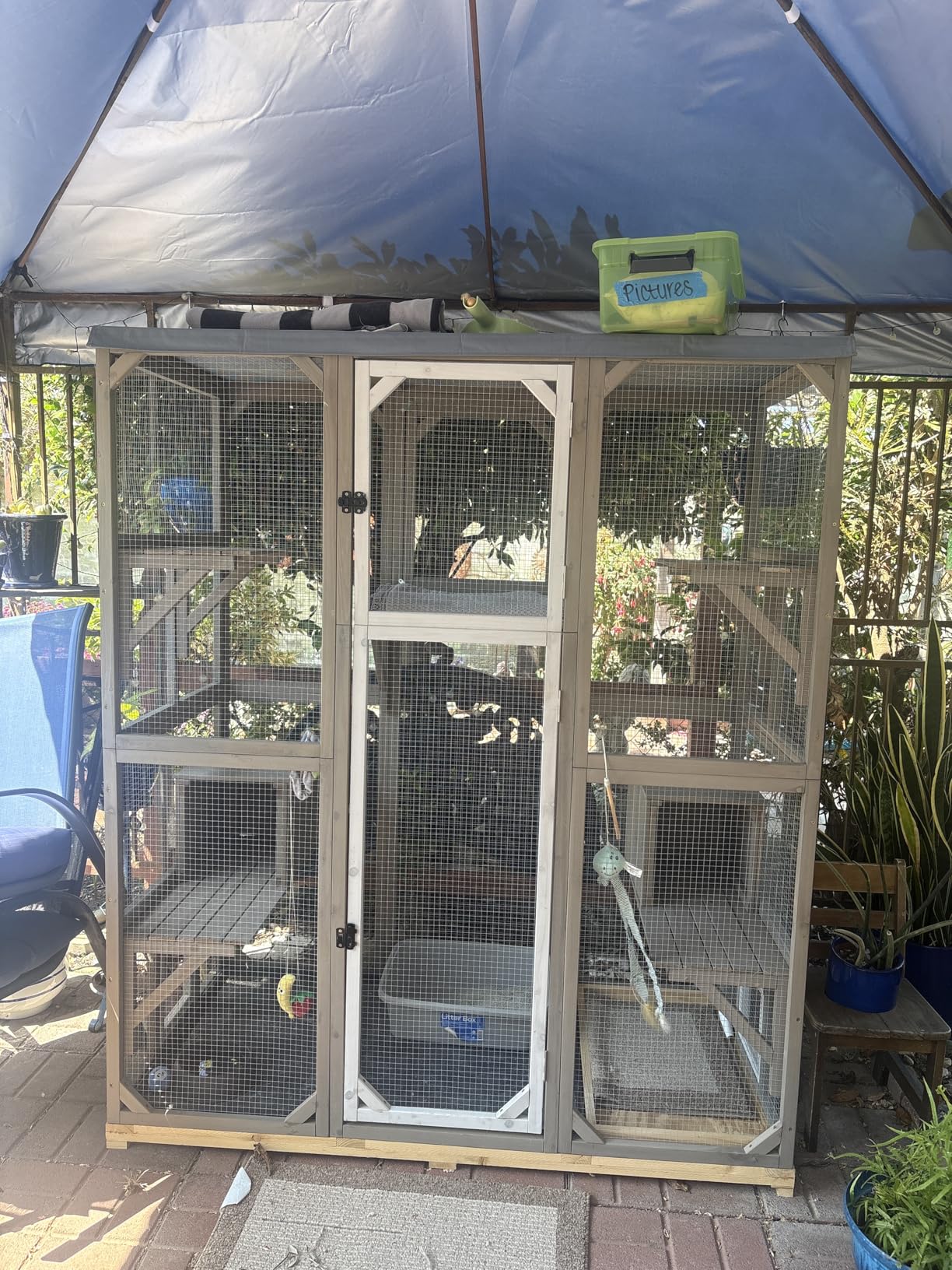 Outdoor Cat Catio Enclosures Large Wooden Cat House Patio for Indoor Cats Feral Cat Shelter with 2 Escape Doors, 2 Resting Rooms, 5 Platforms, Removable Waterproof Cover 67.7
