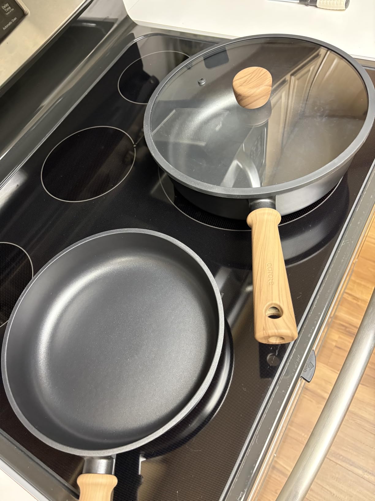 CAROTE 16pcs Pots and Pans Set, Nonstick Cookware Sets, Titanium Reinforced Coating, Scratch-Resistant, Easy to Clean, Even Heating, Induction Compatible customer photo 1
