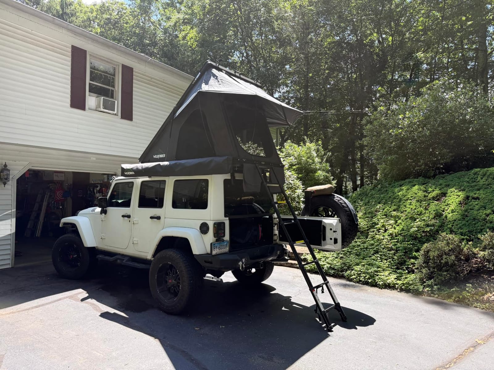 WildFinder Rooftop Tent, Hard Shell Roof Top Tent for Jeep SUV Truck Van | Aluminum Pop Up Roof Tent with LED Light Strip, Camping Car Roof Tent for 2-3 Person customer photo 1