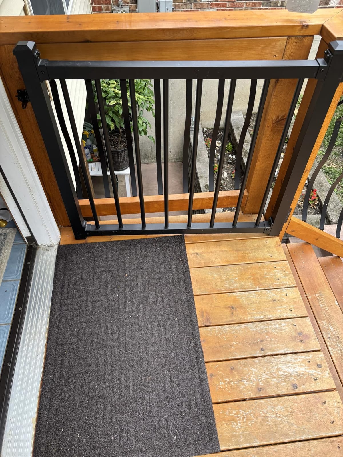 36x45 inch Aluminum Gate Self-Closing Hinges Round 3/4 inch pickets | Adjustable Width Black Coated Deck gate Kits Incl. Hinges Latch for Deck Railing Patios Gardens Indoor Outdoor customer photo 2