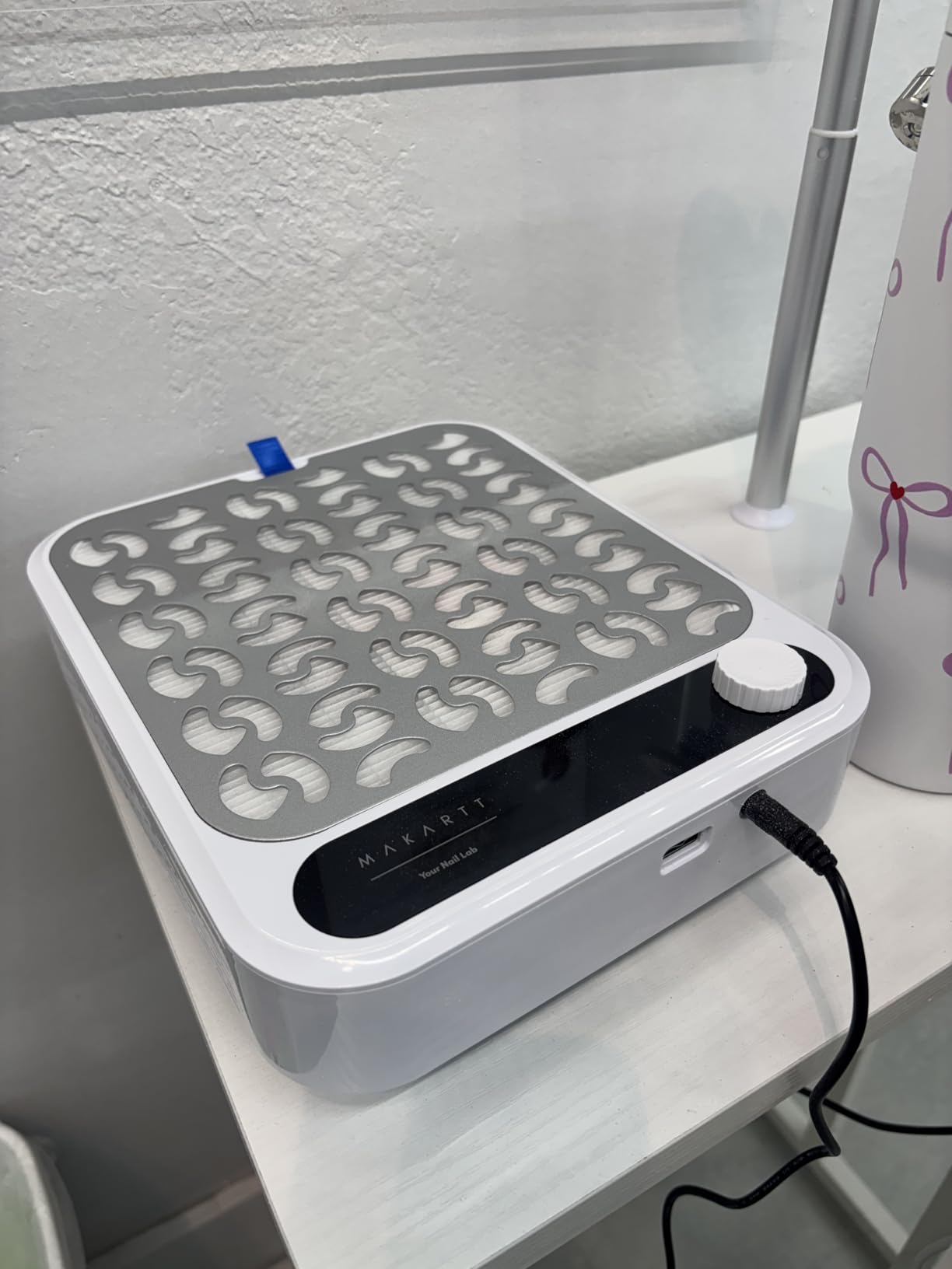 Makartt Nail Dust Collector - 4200 RPM Adjustable Speed Digital Display | Strong Suction Nail Dust Vacuum Digital Display, Reusable Filter, Compact for Home Salon Use White customer photo 2
