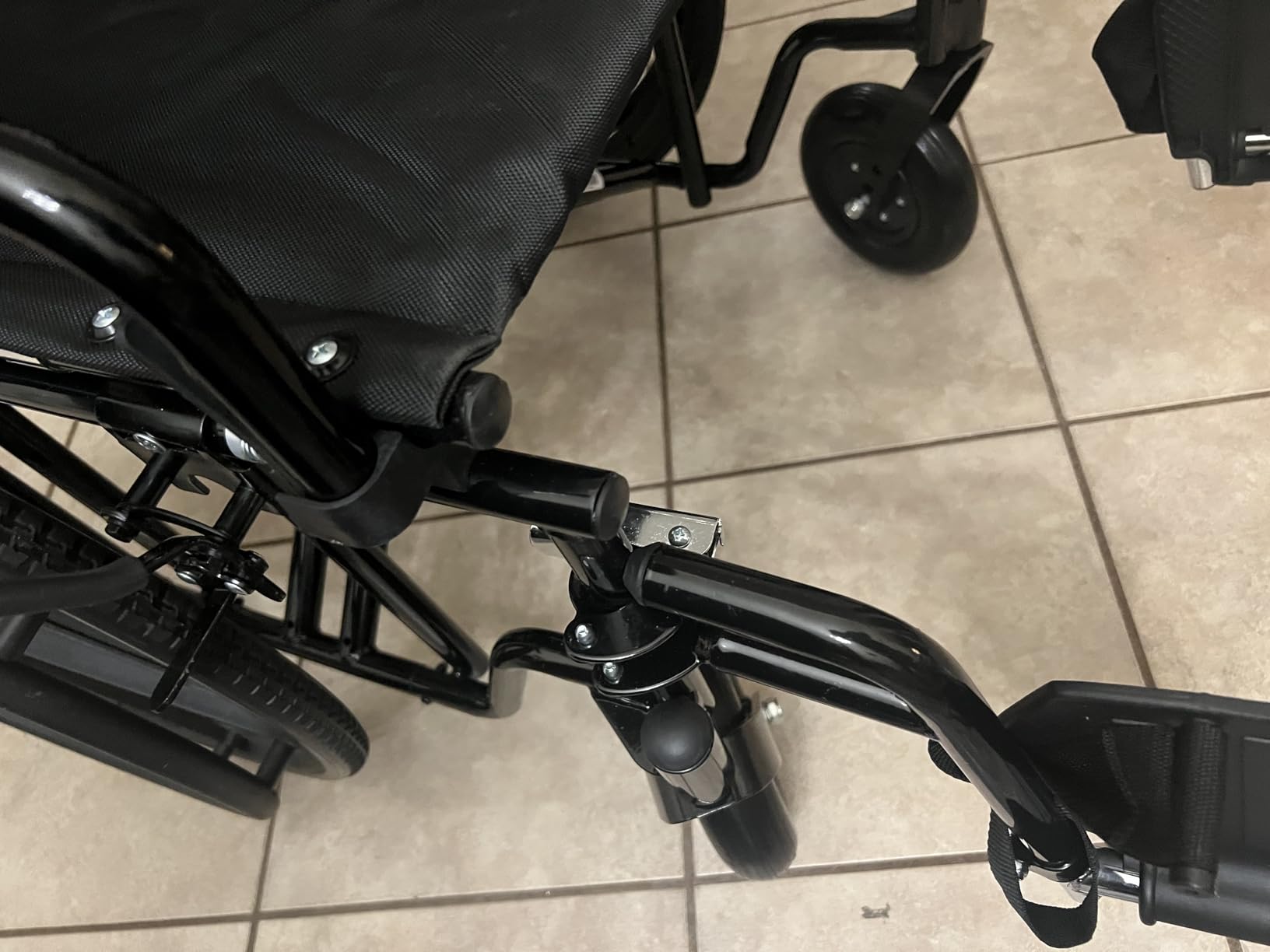 PEPE Mobility Bariatric Wheelchair for Adult, 22 Inch Seat, Supports up to 500 lbs, Sturdy Steel Frame, Black, Heavy Duty Self-Propelled Wheel Chair customer photo 1