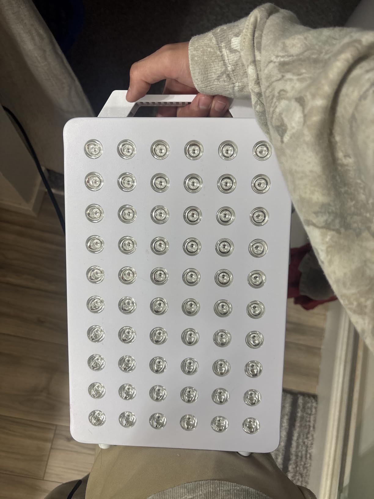 Red Light Therapy, 630/660/810/830/850nm 5 Wavelengths Red Near Infrared Light Device with 60 Dual Chip Clinical Grade LEDs, Remote Control, Timer for Face, Body, Pain Relief, BO-300 (White) customer photo 2