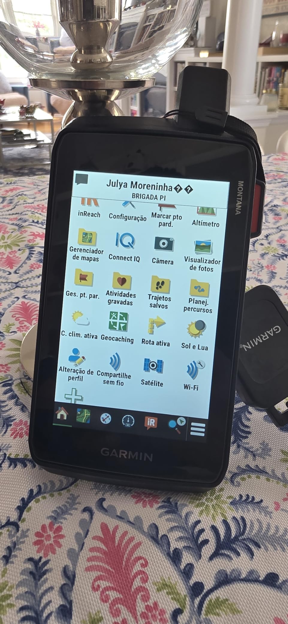 Garmin Montana® 710, GPS Handheld Navigator customer photo 1