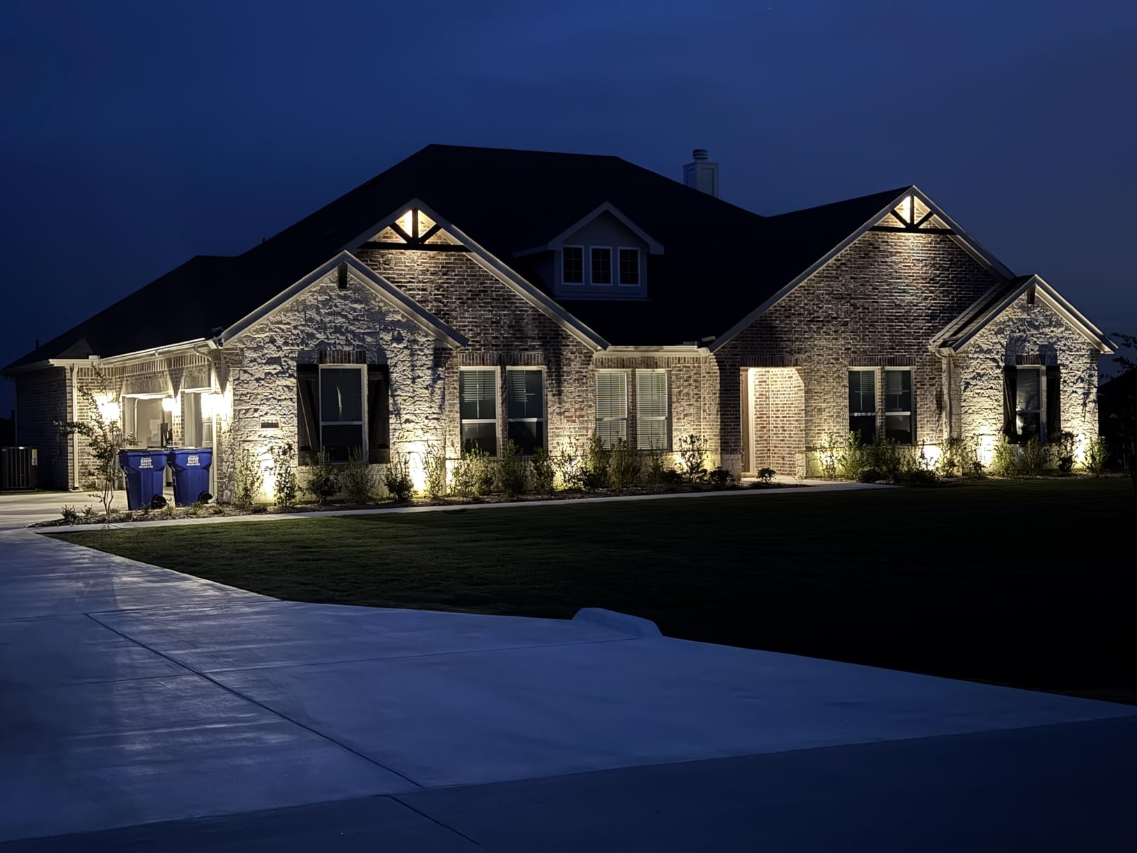 SUNVIE All-in-One LED Low Voltage Landscape Lighting Kit Dusk to Dawn 12PCS | 3000K with Transformer, Connectors, 100FT Wire, Waterproof for Garden Yard House customer photo 2
