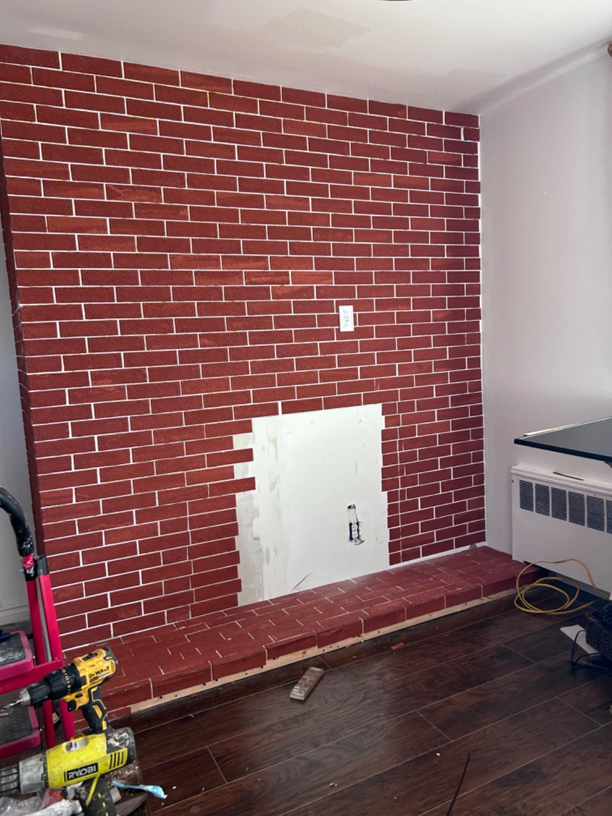 100 Whitewash Red Faux Brick Wall Tiles, 3D Thin Brick Veneers for Bedroom, Bathroom, Kitchen, Fireplace and Fence Wall Panels (14.2 sq ft) customer photo 1