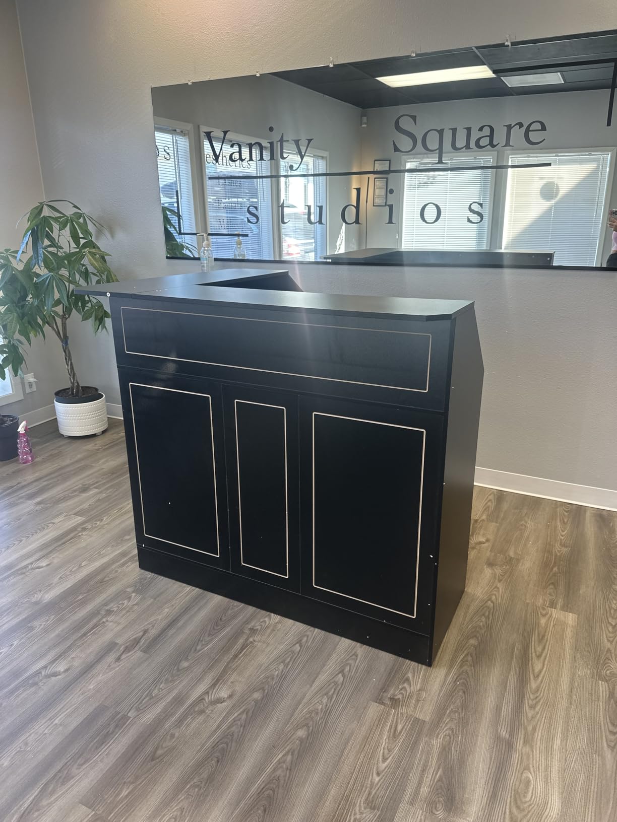 Tribesigns Reception Desk with Storage Shelves, L-Shaped Modern Front Desk, Reception Counter Table for Small Office, Salon, Checkout Office, Black customer photo 1