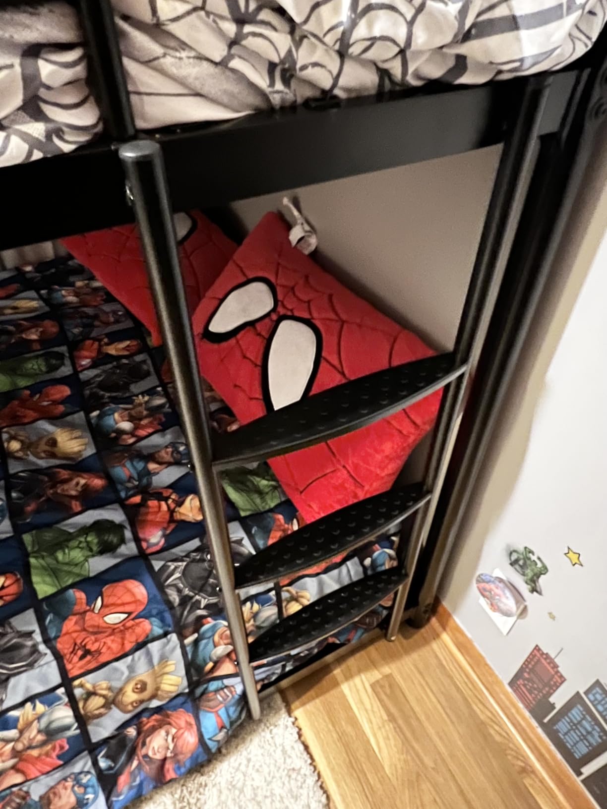 Metal Twin Over Full Size Bunk Bed for Adults & Kids, Twin Over Full Bunk Beds, Low Profile Bunkbeds with Length Guardrail and Ladder, No Box Spring Needed, Space Saving, Black customer photo 2