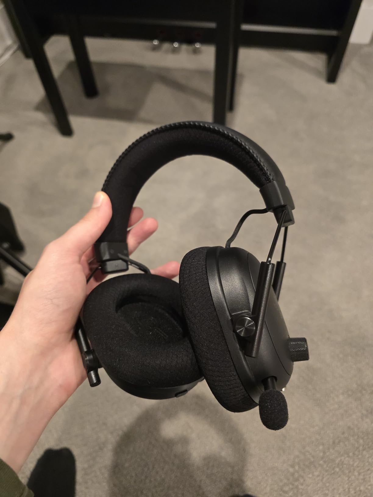 Razer BlackShark V3 Pro Wireless ANC PC Gaming Headset - ANC, Detachable Full Band Mic, 50mm Drivers, 70 Hr Battery, Multi‑Mode Connectivity (2.4 GHz, Bluetooth, USB, 3.5 mm) - Black customer photo 1