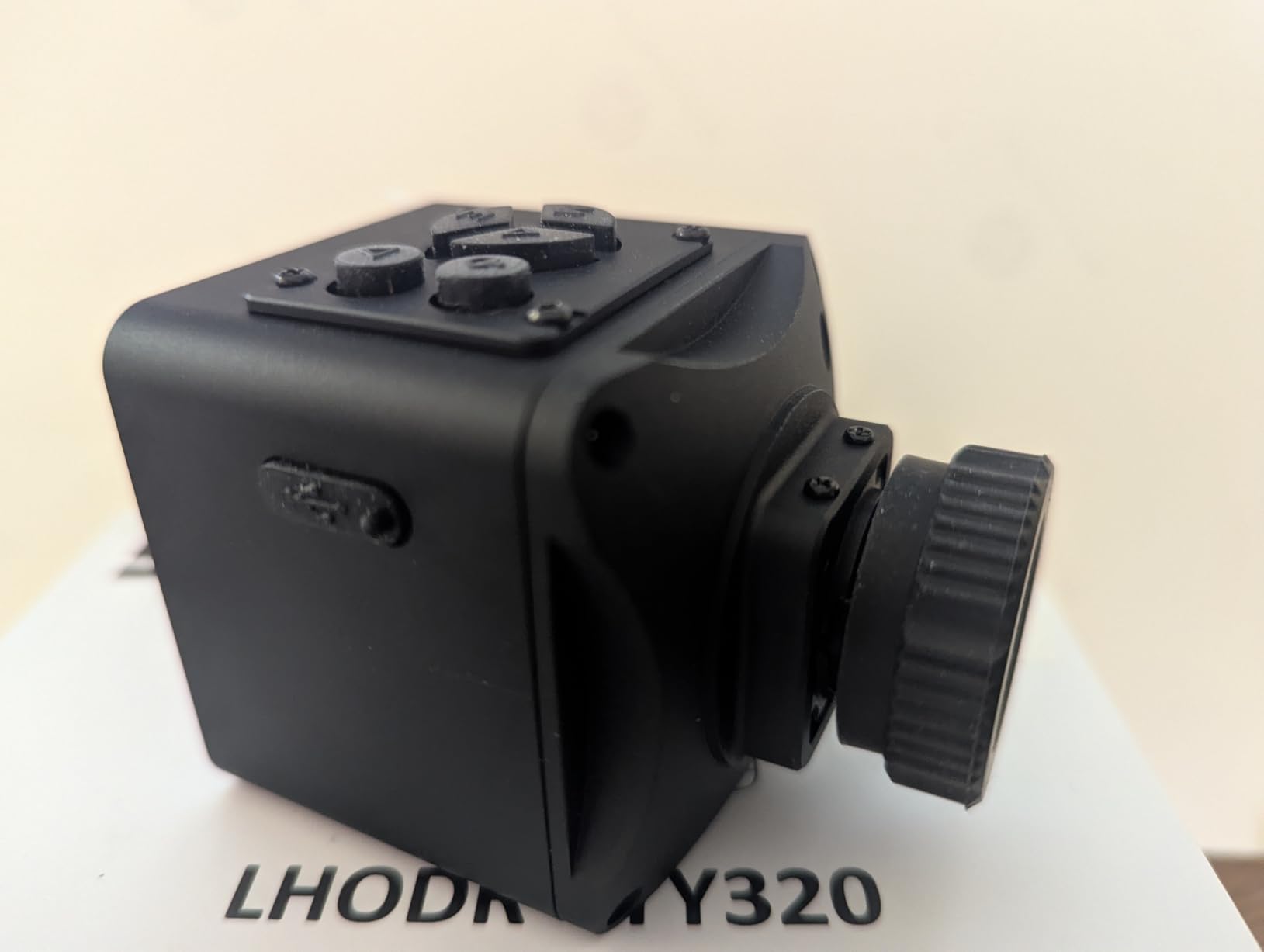 Thermal Imaging Night Vision Scope for Hunting - 320 * 240 Resolution Infrared Thermal Scope with Crosshair & Red Laser Aiming customer photo 1