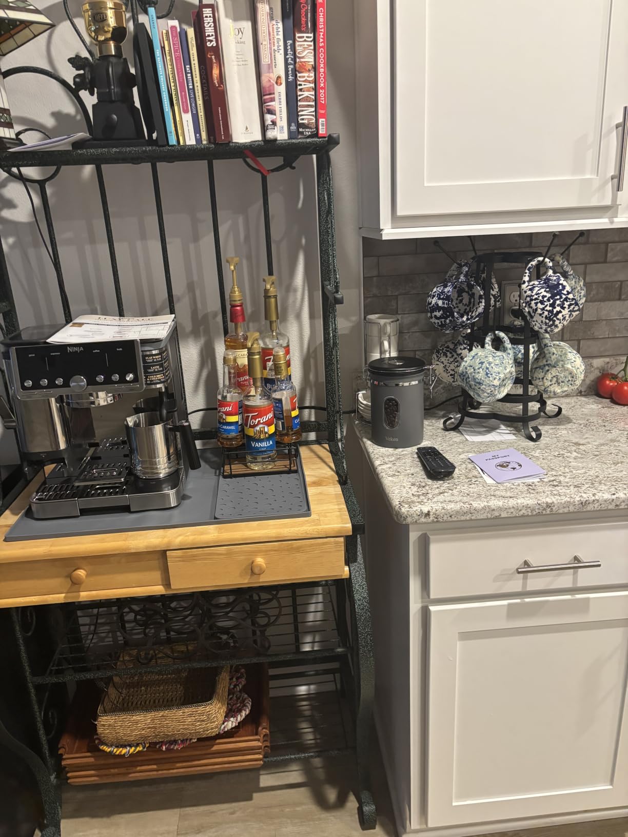 Ninja Luxe Café Pro Series, Espresso Machine, Drip Coffee, Cold Brew, Hot Water, Integrated Tamper, Built-in Grinder, Hands-Free Frother for Cappuccinos, Lattes, Americanos, Dairy or Non-Dairy, ES701 customer photo 2