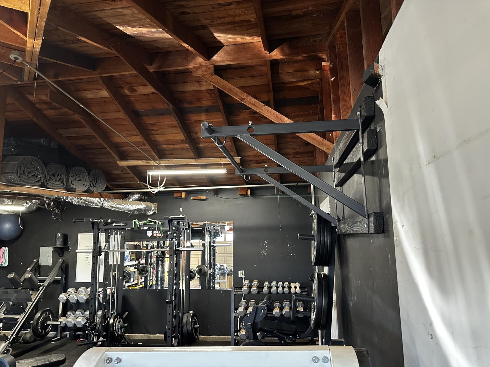 Wall Mounted Pull Up Bar, 51''/36'' Chin Up Bar | 500LBS Capacity, Reinforced Thick Metal Construction, Joist Mounted, Easy to Install, Strength Training Pull-Up Bars customer photo 2